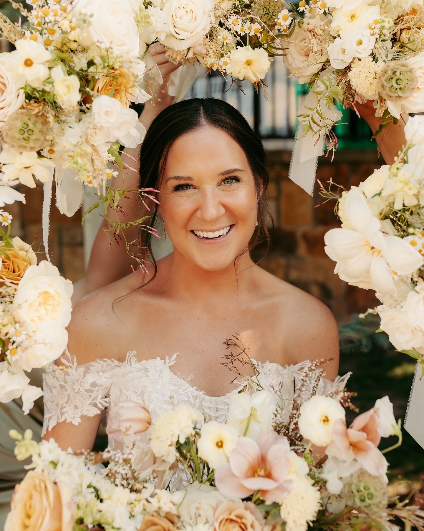 1 month of The Lahmans 🤍

&hellip;

{Colorado wedding florist, Snowmass wedding, wedding flowers, Rocky Mountain bride, Colorado bride, Denver florist, floral design, neutral wedding flowers}