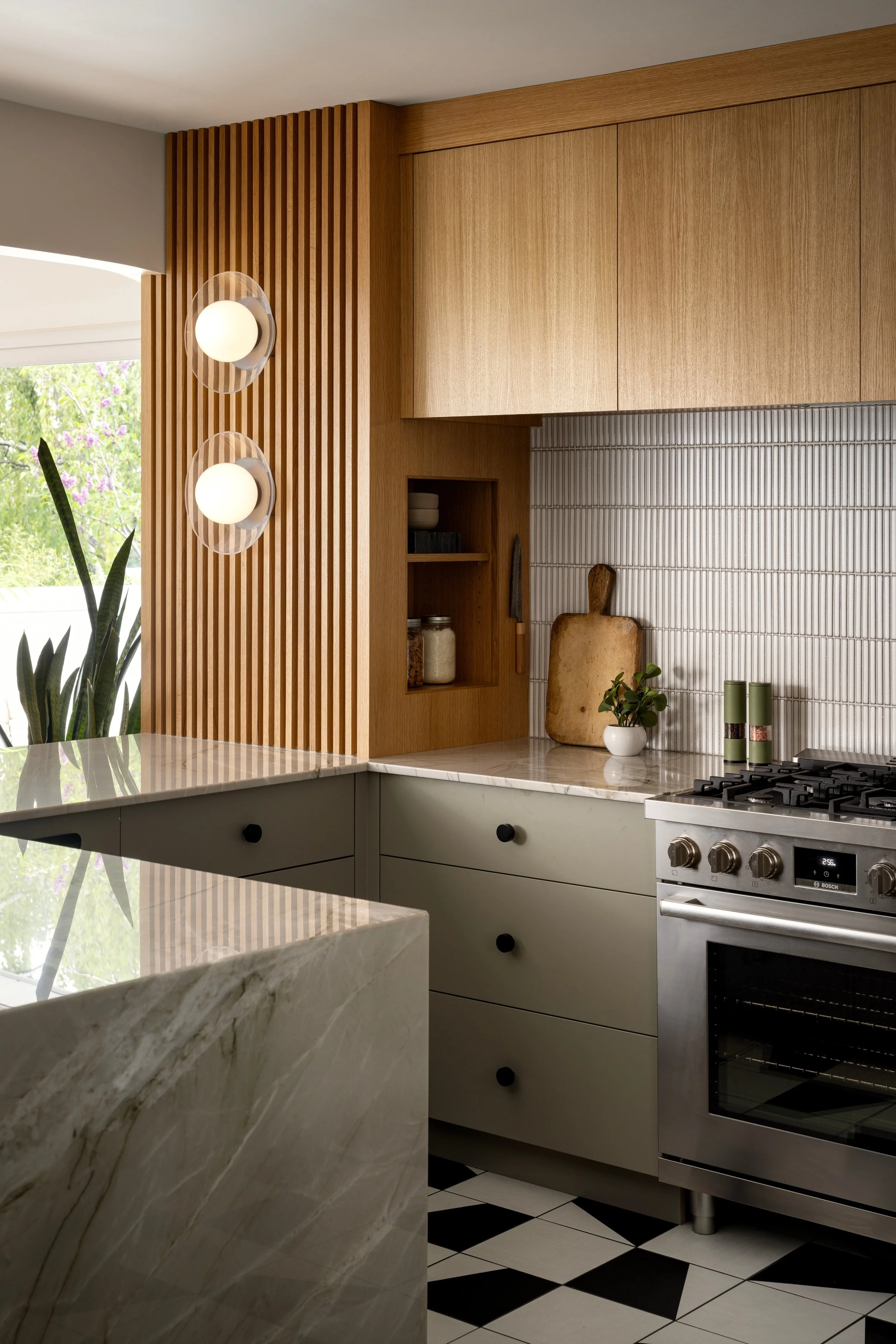 SmiddyStegman_MidMod_Kitchen4.jpg