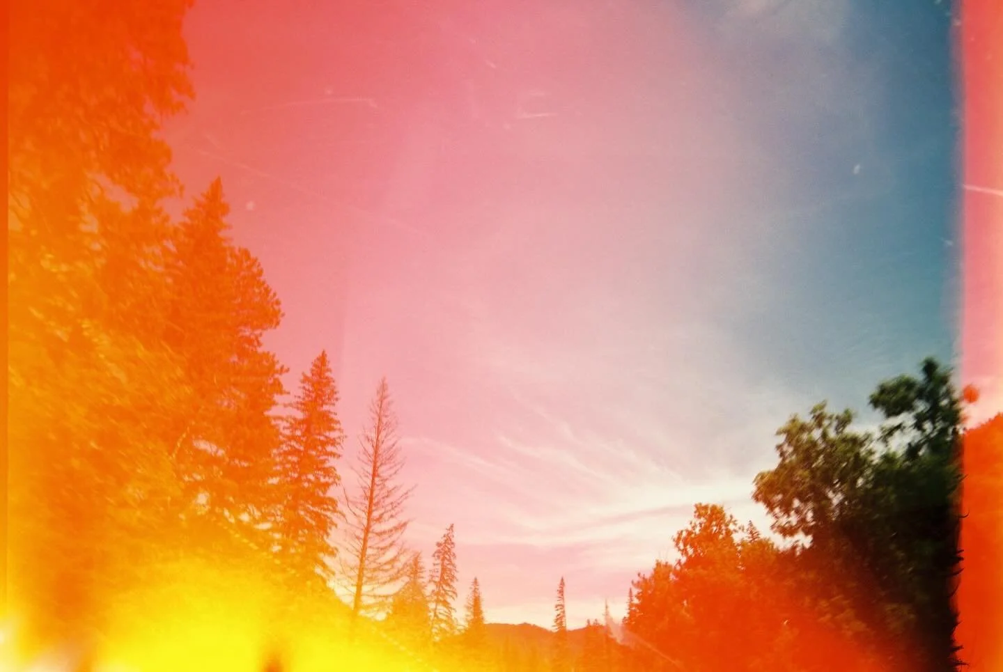 Colorful Mountain Views 🩷

🎞️ Kodak Ultramax 35mm film