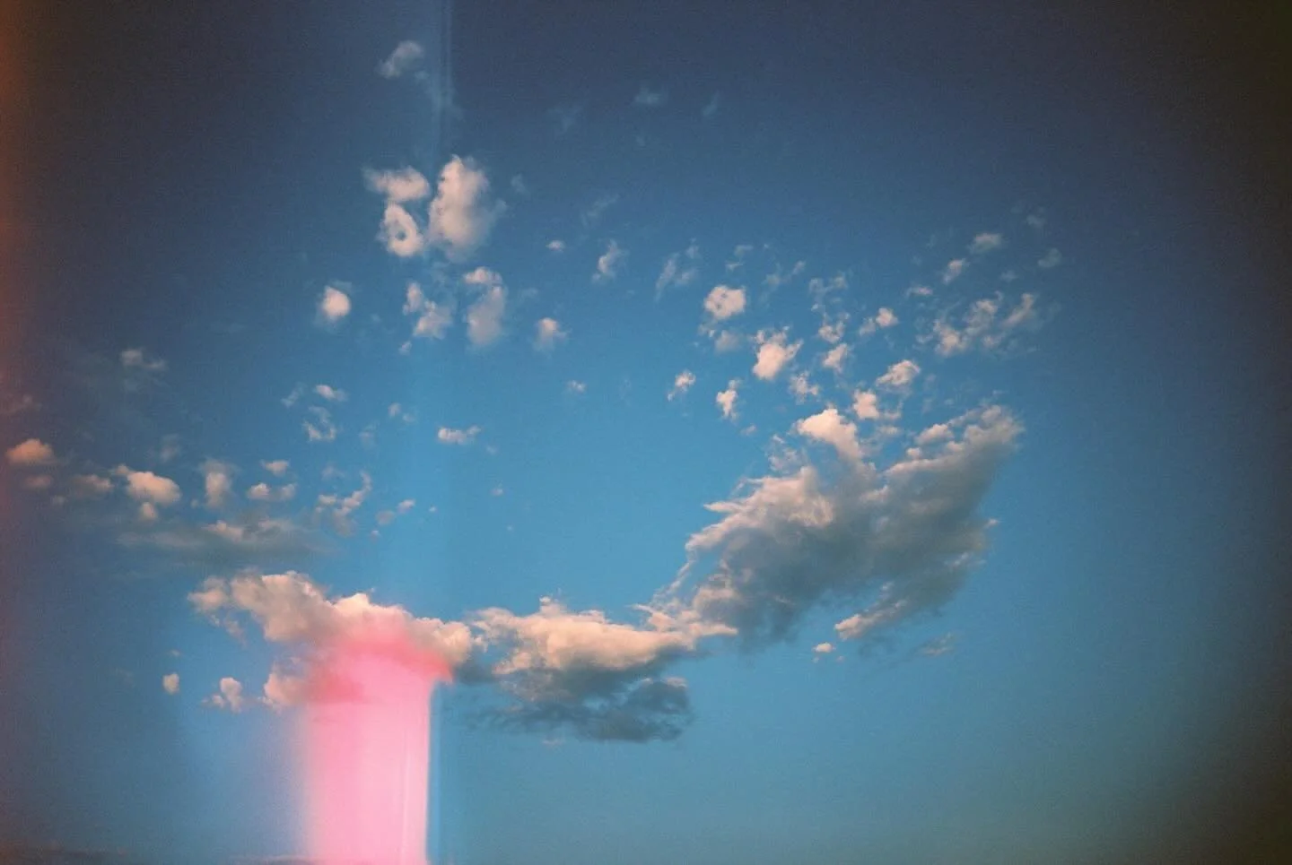 Summer skies 🩷

🎞️ Kodak Ultramax 35mm film