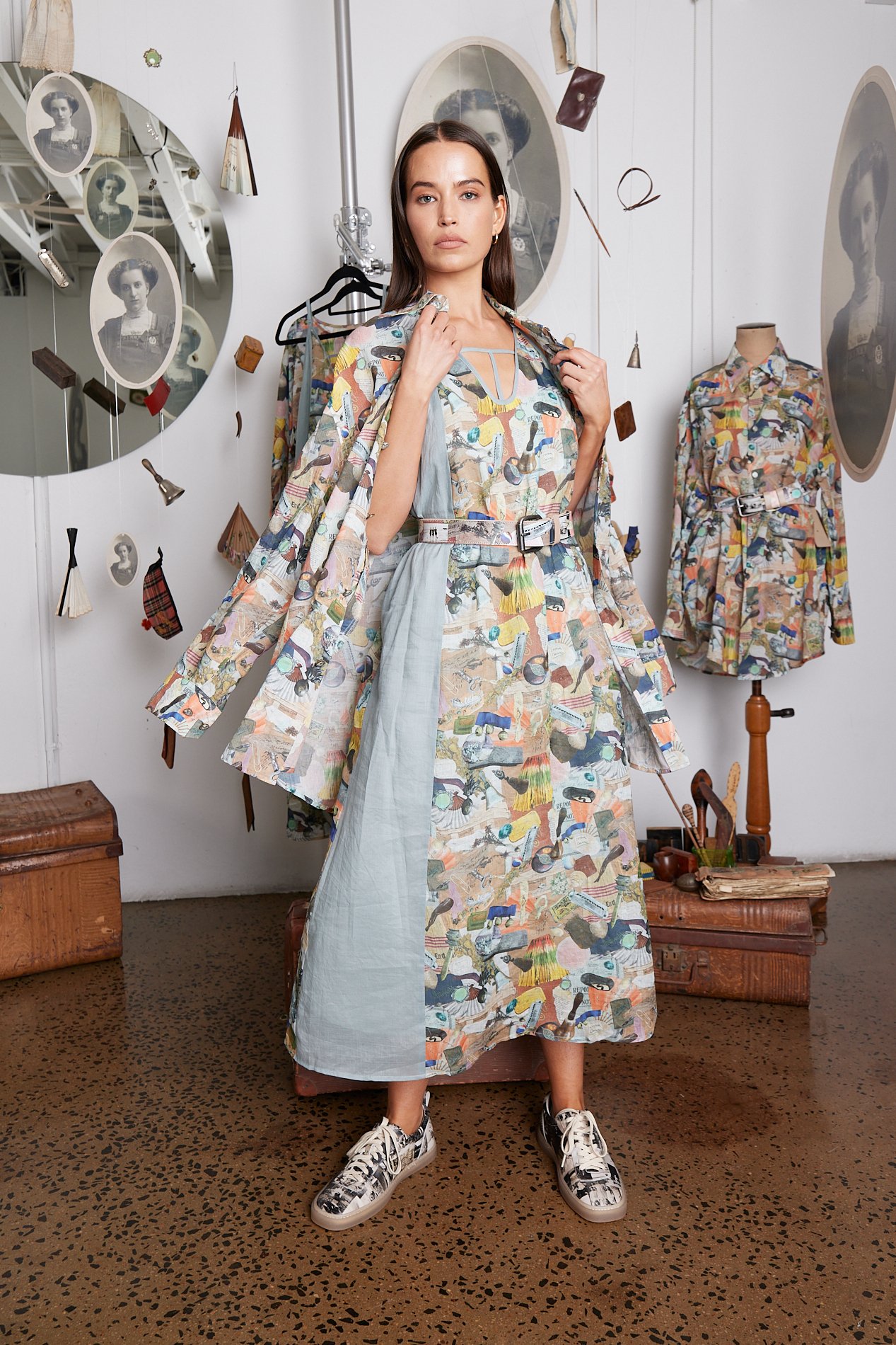 CIR0045 TRINKET DRESS, CIR0042 TRINKET SHIRT, CIR0017B TRINKET BELT, CIR0004 PRINTED LEATHER SNEAKER
