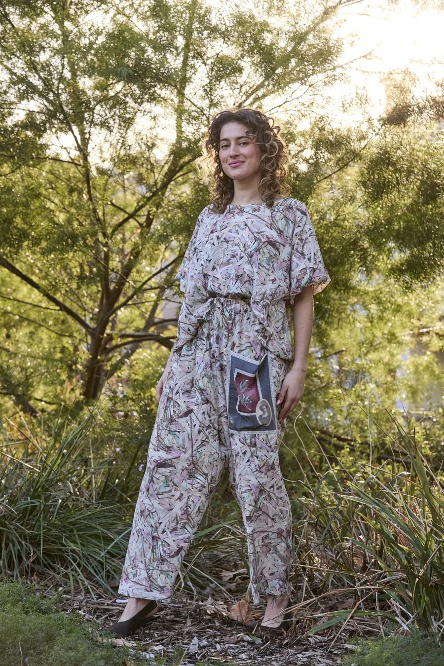 CIR00119 RULAN TOP,
CIR00118 TOAM PANTS,
MODEL'S OWN SHOES