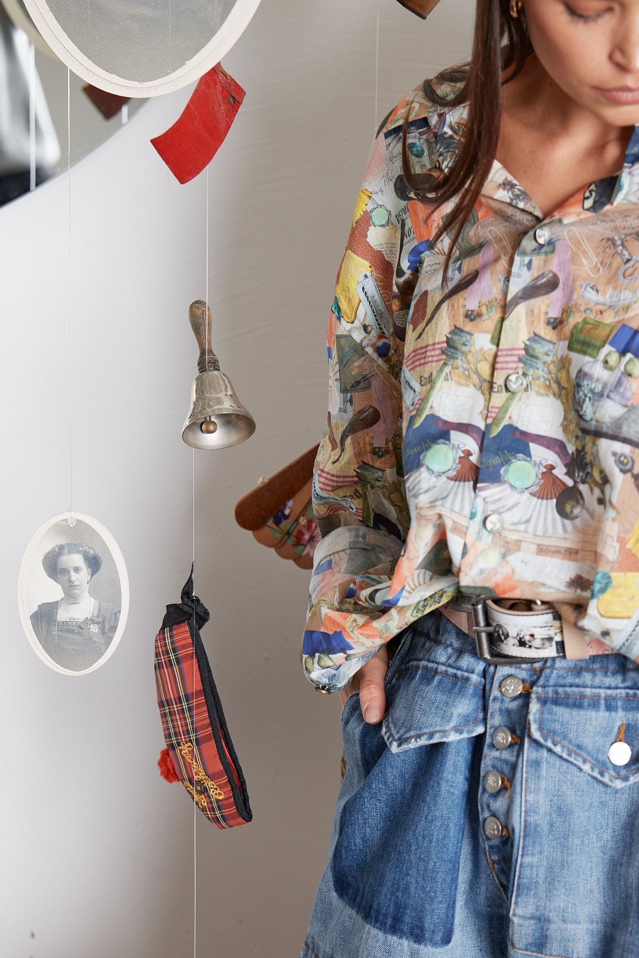 CIR0042 TRINKET SHIRT, DTY03911 TRUCKER JEAN, CIR0017B TRINKET BELT