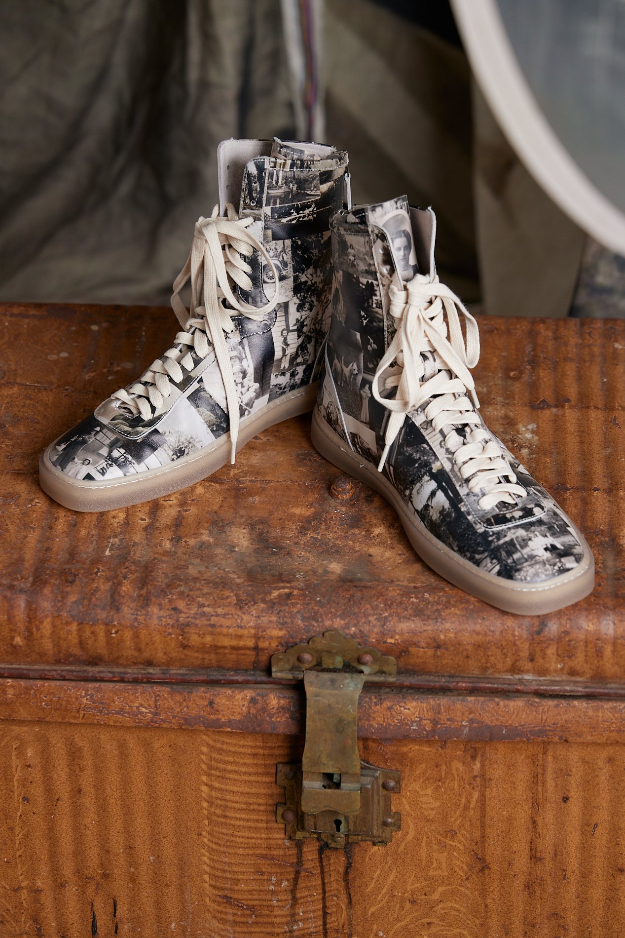CIR0002 PRINTED LEATHER HIGH-TOP SNEAKER