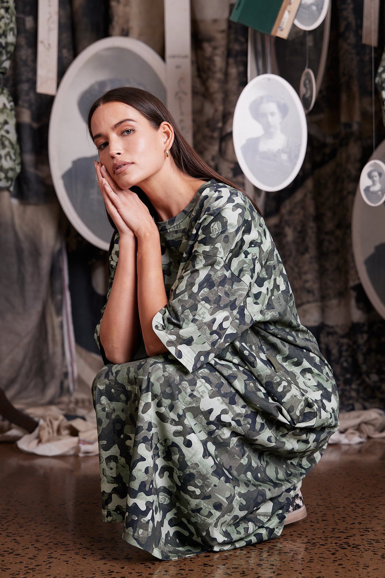 CIR0032 CAR CAMO DRESS, CIR0004 PRINTED LEATHER SNEAKER