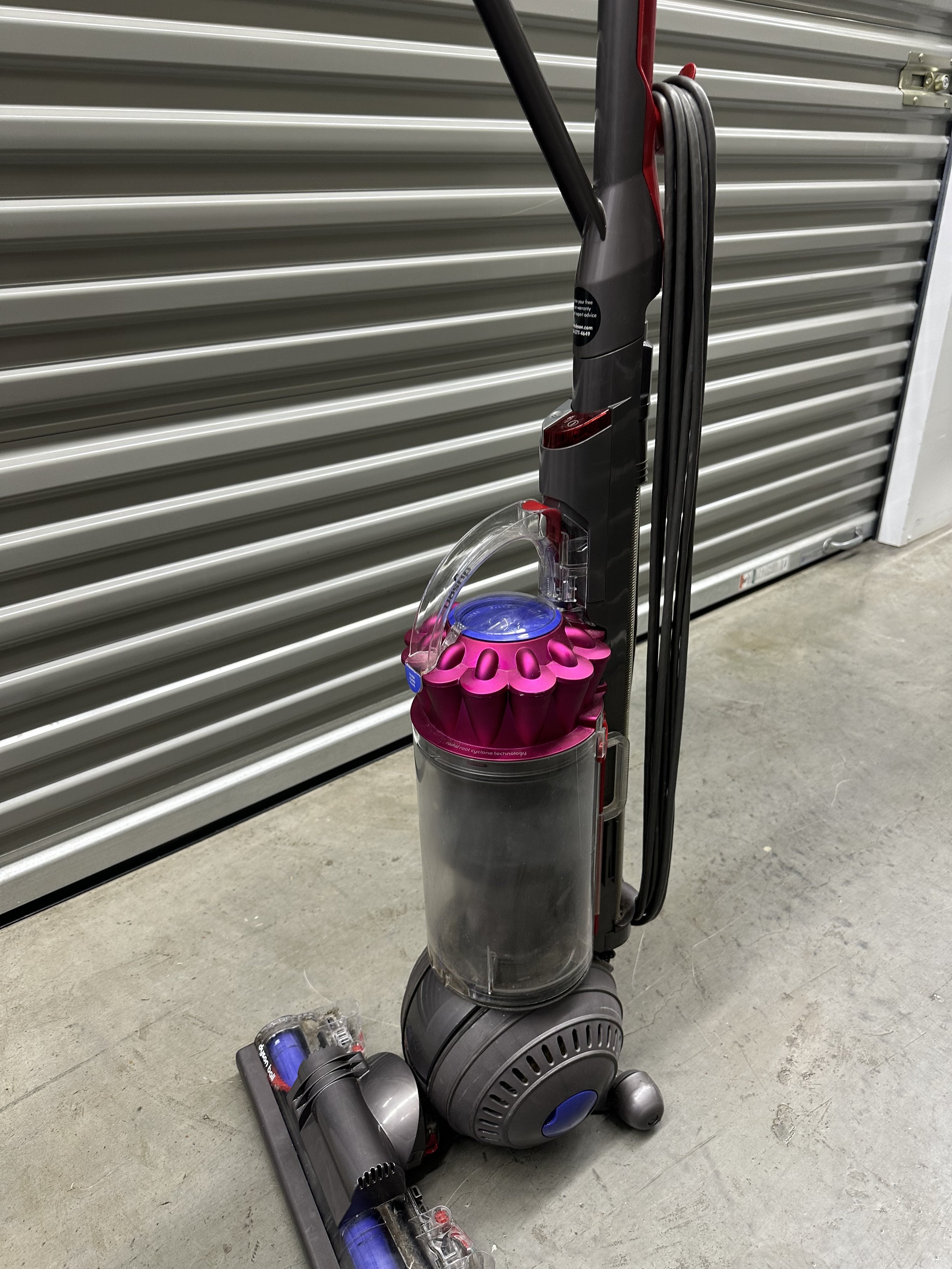 0038 Dyson Ball Vacuum Cleaner 2.jpeg