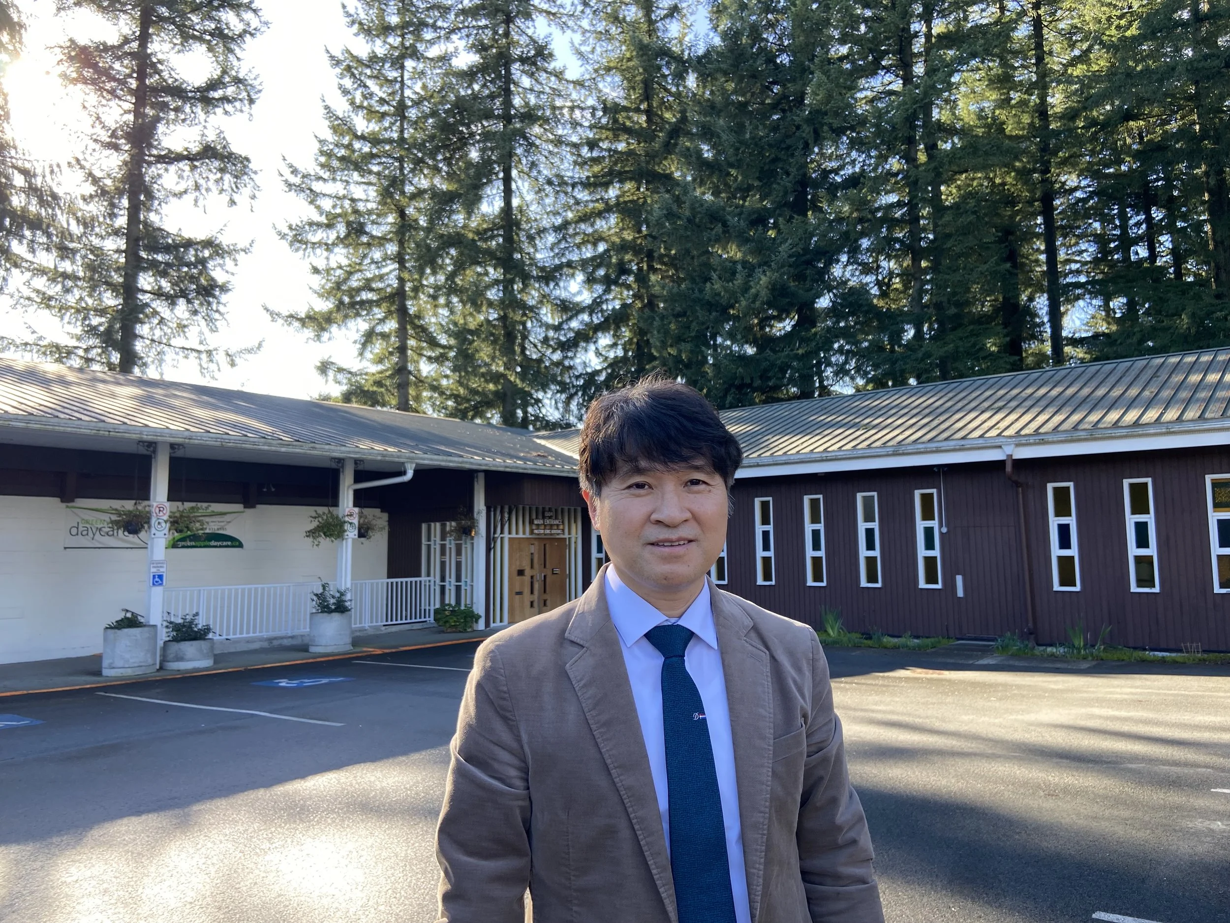 누구의 통치 아래 살고 있는가?