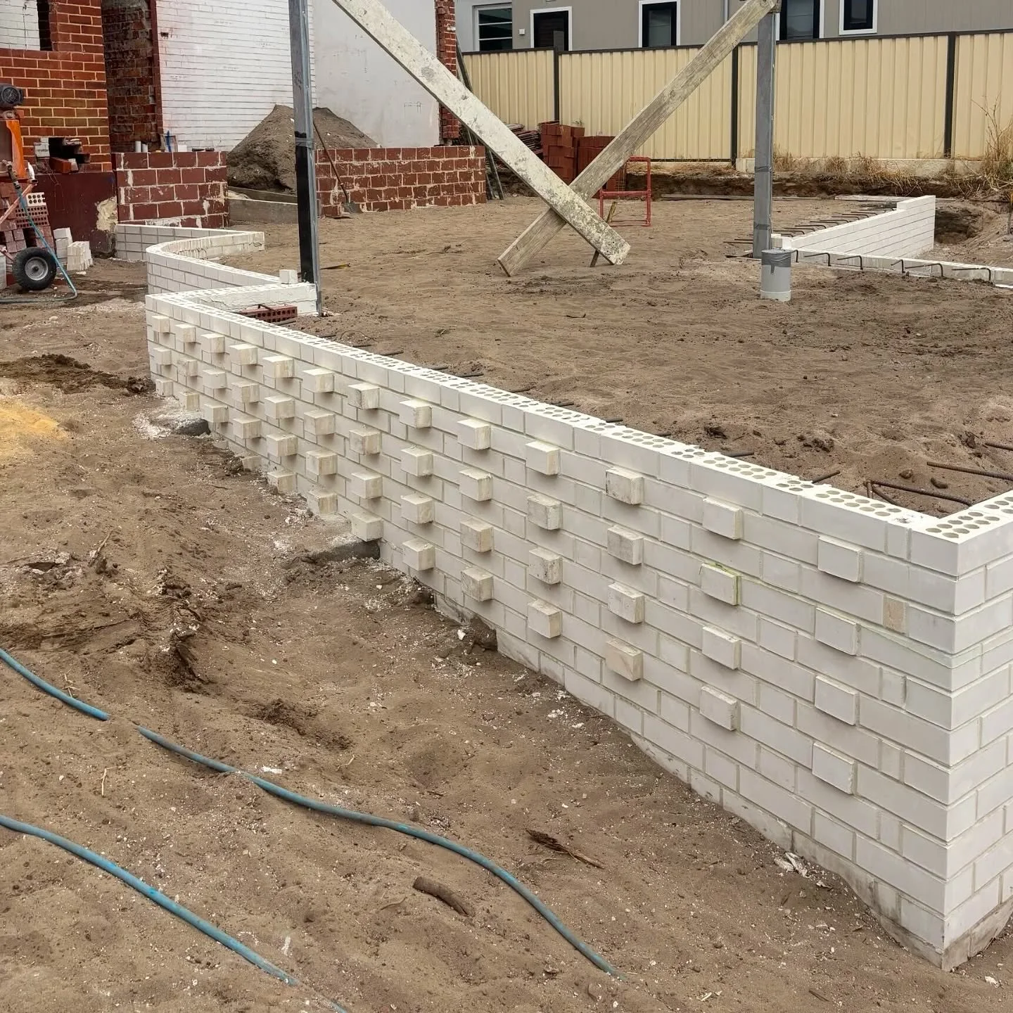 A site visit to see our brick feature wall in progress for this project in Kensington. 

We're thrilled to see the pattern coming to life brick by brick, the rhythm and texture of this detailing is really starting to show.

Can't wait to see this one