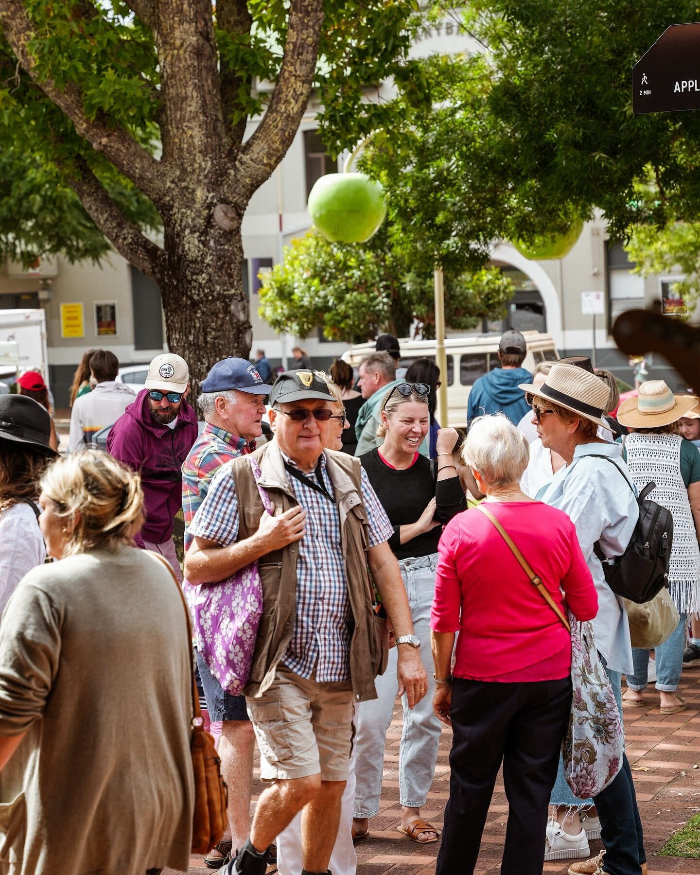 🍏 PLAN YOUR DAY 🍏

We are so excited for this weekend and we know you are too! It is likely to be very busy and crowded at points. If you&rsquo;d like to come when it&rsquo;s a bit quieter, we recommend coming either straight away at 10:00 am or af