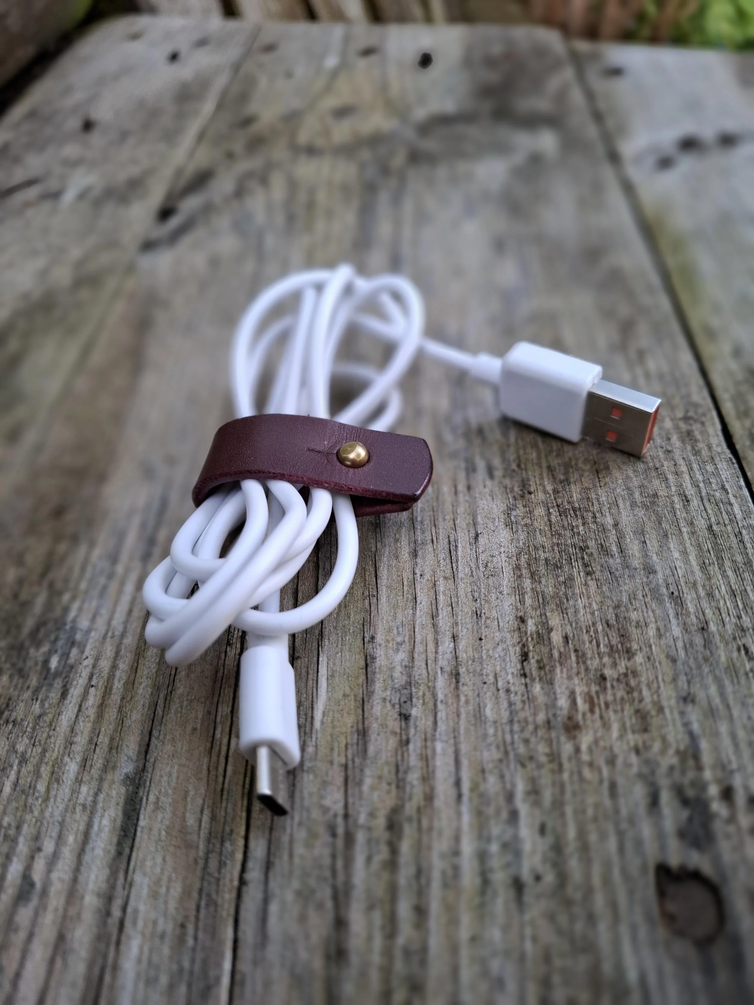 Roslyn Whiting Leathercraft Cable Tidy.JPG