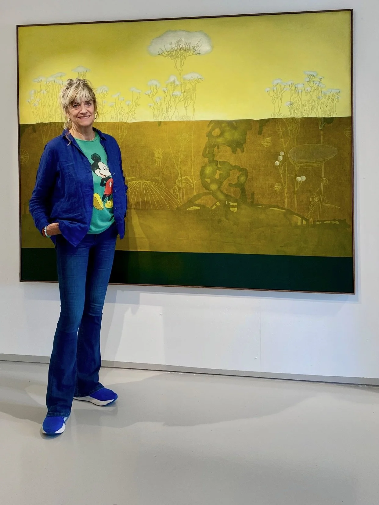 Nymontert! 
Velkommen til boklansering &amp; utstillings&aring;pning l&oslash;rdag  20. september kl 14. i Intimgalleriet: &laquo;Minner fra steder som ikke finnes&raquo; Line S. Hvoslef @hvoslef_art 

Vi vil ved denne anledningen rettes en spesiell 