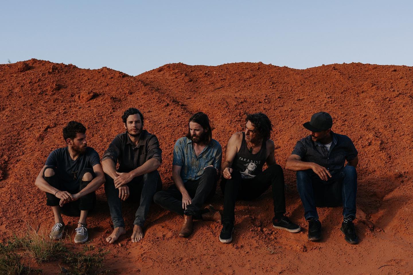 Quick shoot for these legends up in the desert!! Can&rsquo;t wait to watch you guys play again tonight yewww 🥰🌞✨ DINGOSSS