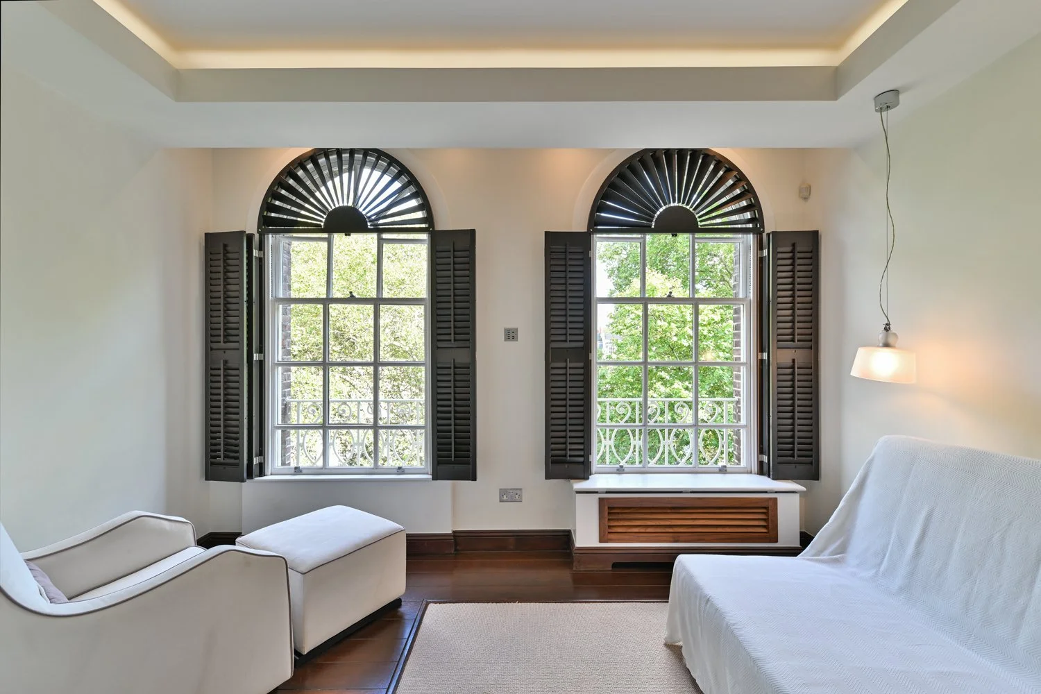 11,45 Lowndes Sq 6.jpg