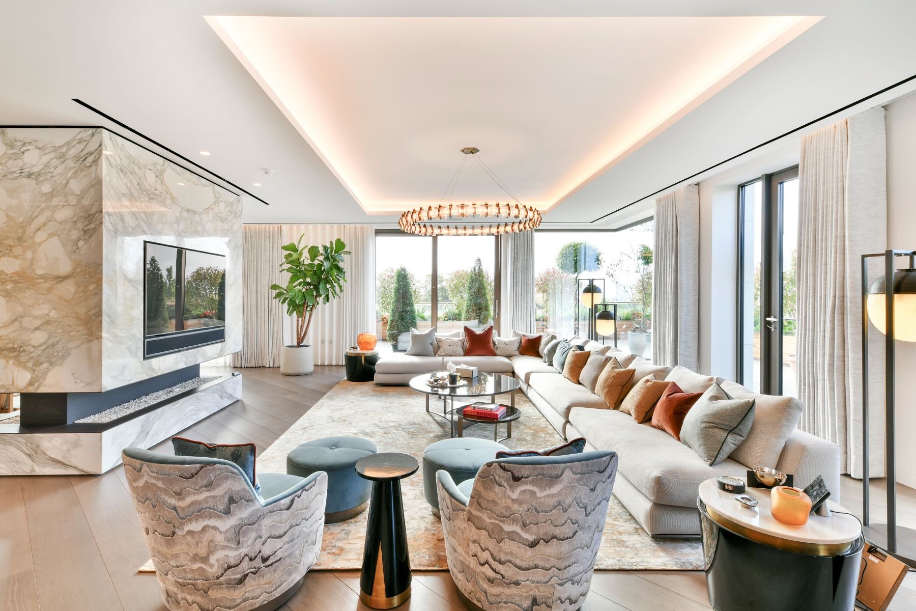 JustLuxe | May 2026