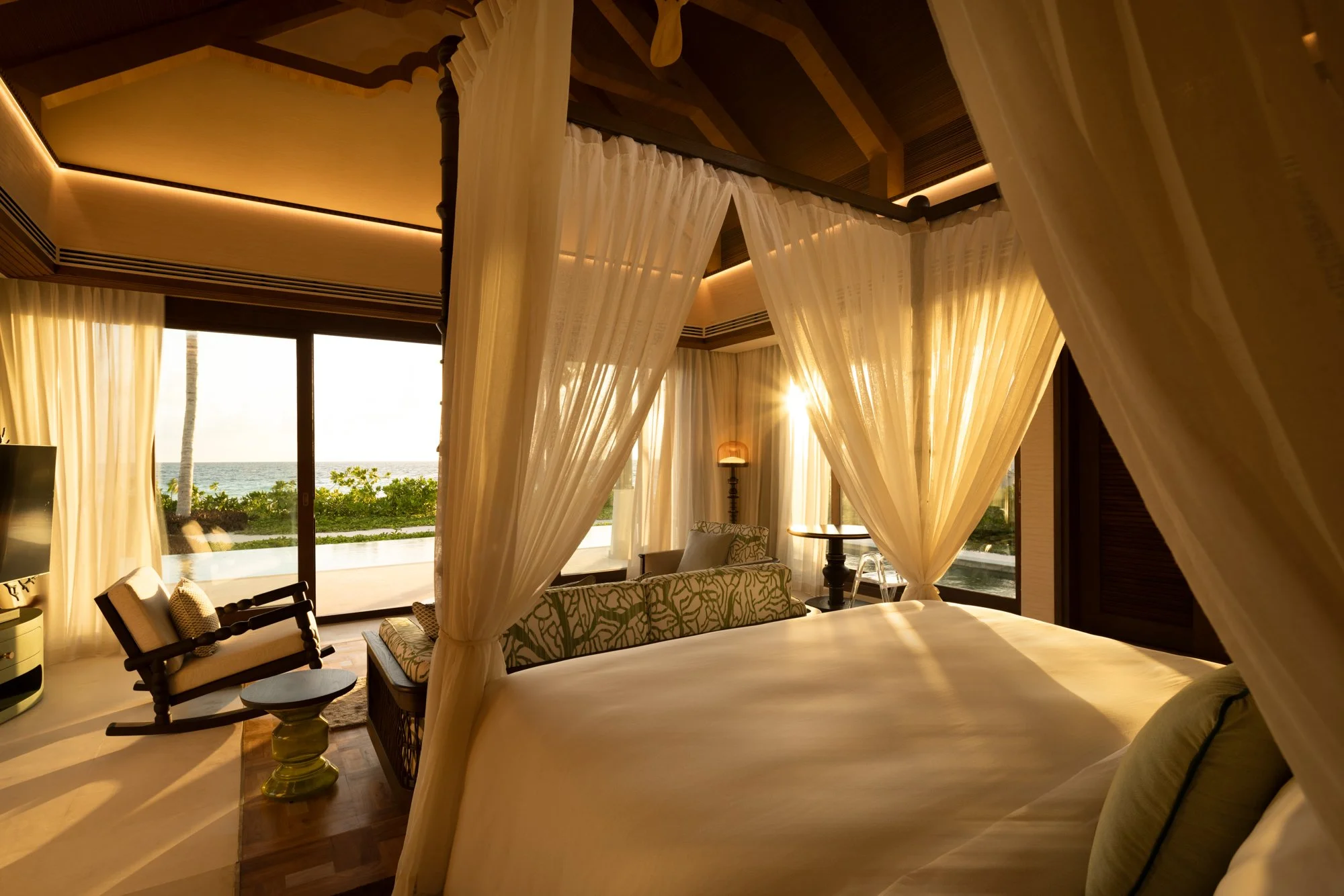 DON MAAGA MALDIVES_Beach Villa Interior.jpg