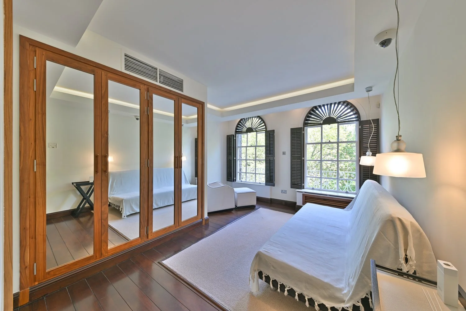 11,45 Lowndes Sq 5.jpg