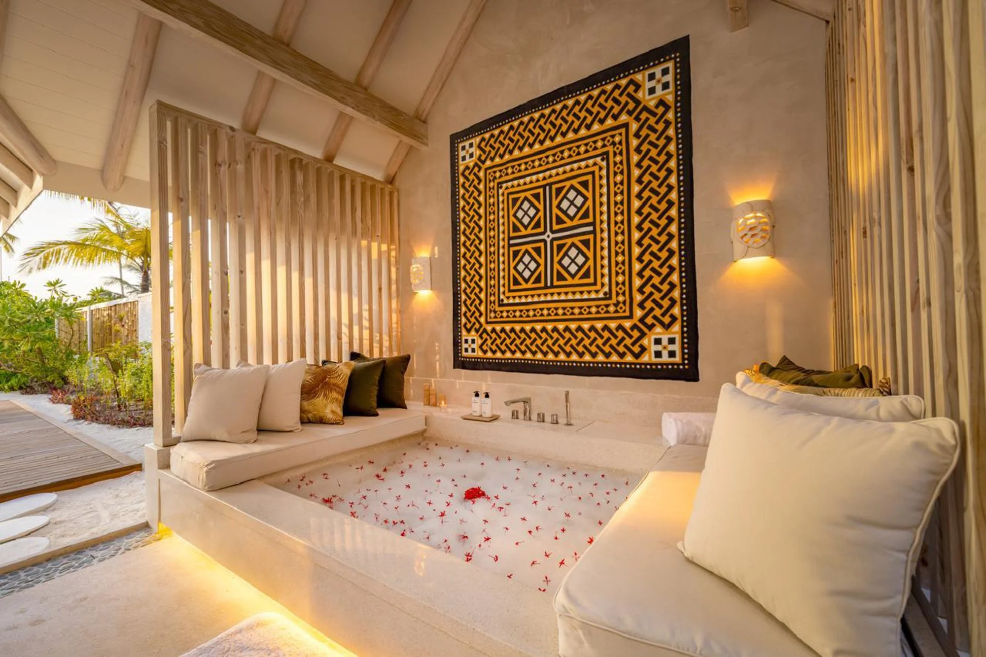 RAH GILI Maldives Beach Pool Villa Bath Tub Shot.jpg