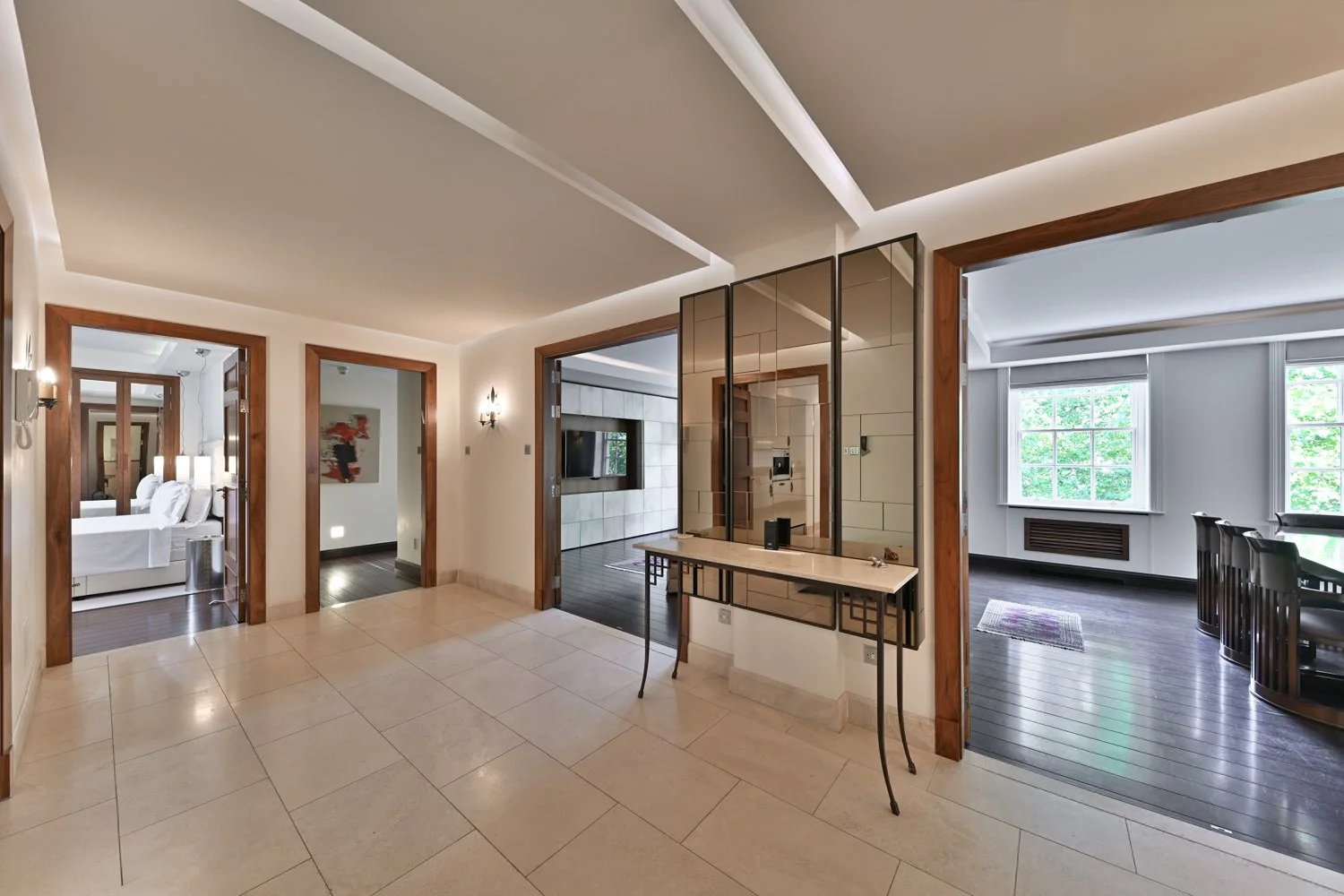 11,45 Lowndes Sq 4.jpg