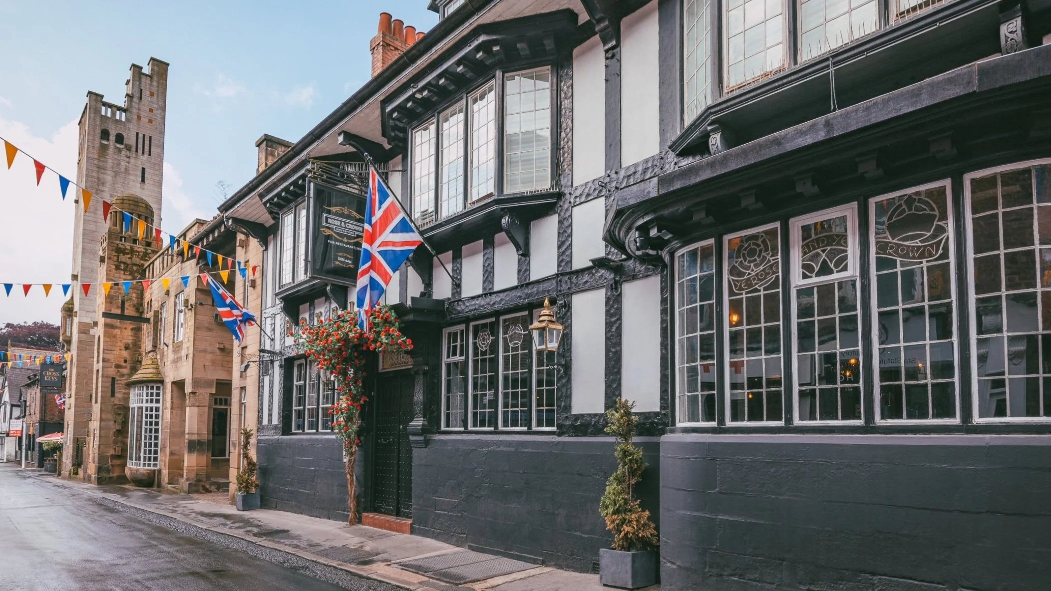 Knutsford Roses The Rose & Crown Inn, Knutsford