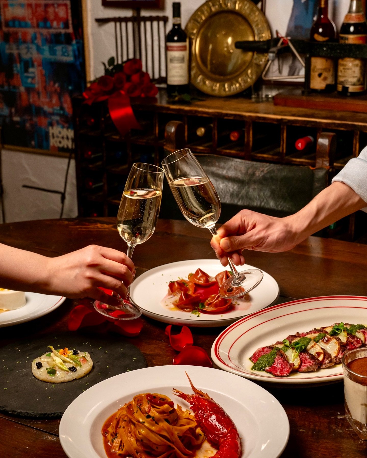 ❤️✨Love is in the air and so is the aroma of our Valentine&rsquo;s Day special menu - Ti Amo! 🇮🇹🌹Let Italian romance fill up this V-day with our special red prawn handmade fettuccine, pistachio semifreddo, picanha steak &amp; so much more...!

Wha