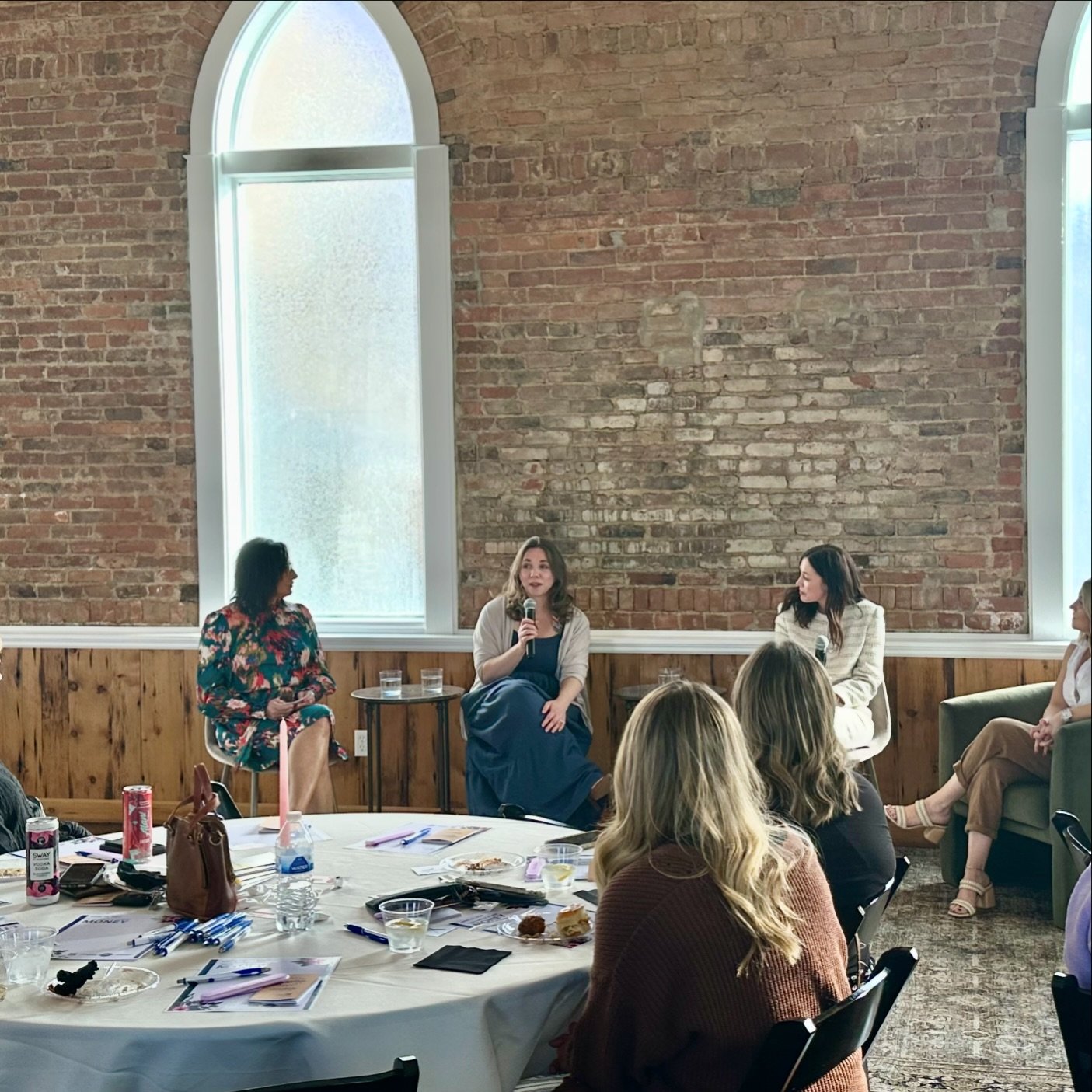 My big takeaway from speaking at the @powertopursue  Lawrenceburg, IN event last night is this:
🌟 We desperately need to have REAL access to credible financial information. Women especially NEED this now, more than ever!  I&rsquo;m so honored to be 