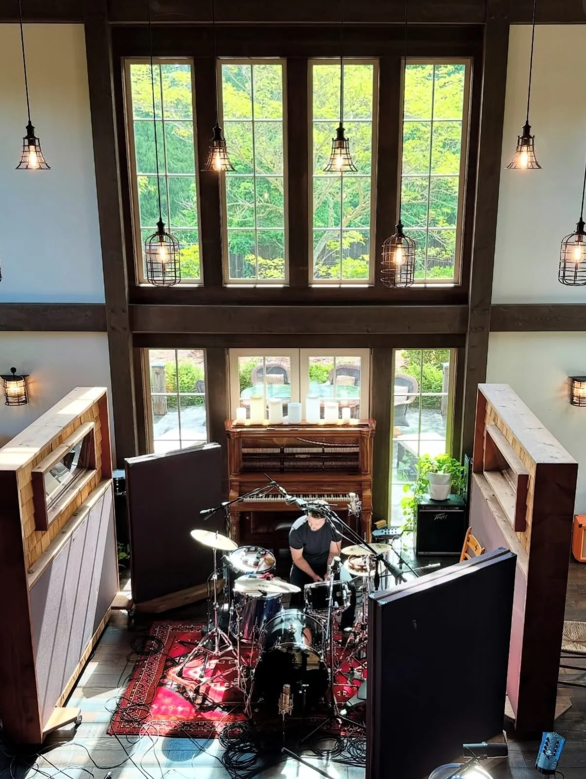 🎙@itslewiscardinal “Build a Life with You”
🎙@jared_popma “New Shoes”
🎙@teishi album “Make Believe I Believe”
🎙Checkout our playlist on Spotify for a collection of 200+ songs recorded at The Barnhouse 
#reco