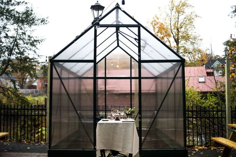 Connecticut resolution allows igloos, outdoor dining structures, overturning ban