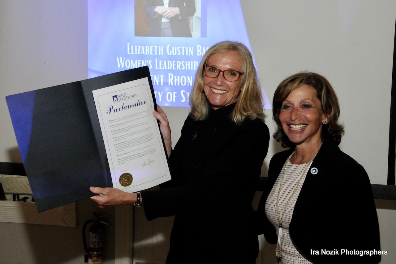 Rhona Free Awarded the Elizabeth Gustin Basil Women's Leadership Award by the West Hartford Chamber of Commerce
