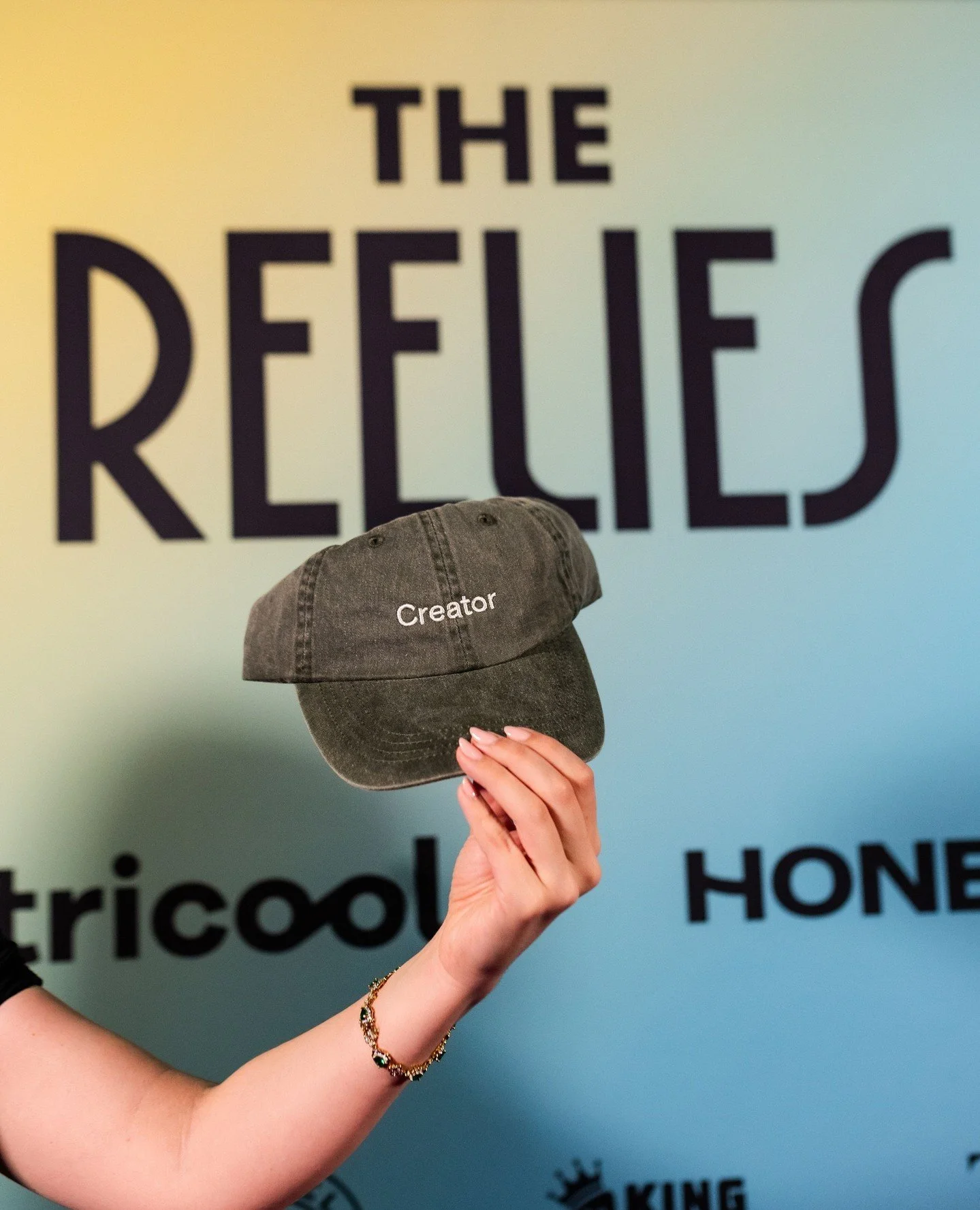 Shout out to @teachable for the continued support at @thereelies and the awesome Creator hats too. ✨⁠
⁠
Photo: @kvcphotography