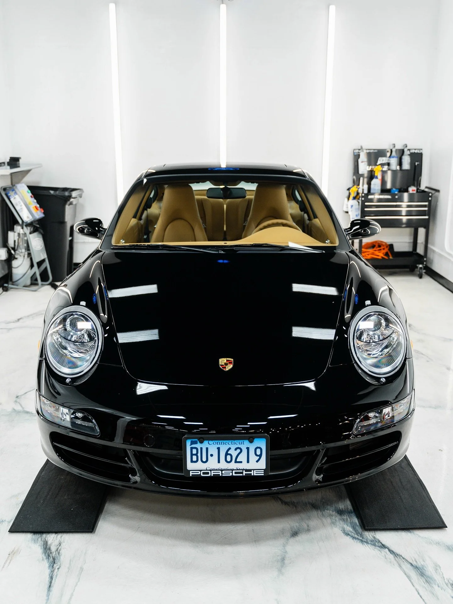 997 Carrera S🥵 
In for tailored prep, some heavy &amp; restorative paint correction services, drivers pkg PPF, &amp; the full array of Modesta Coatings 💎 

@ctautopros 
203-505-5510
www.ct-autopros.com
464 Westport Avenue Norwalk, CT 06851 
ctautop