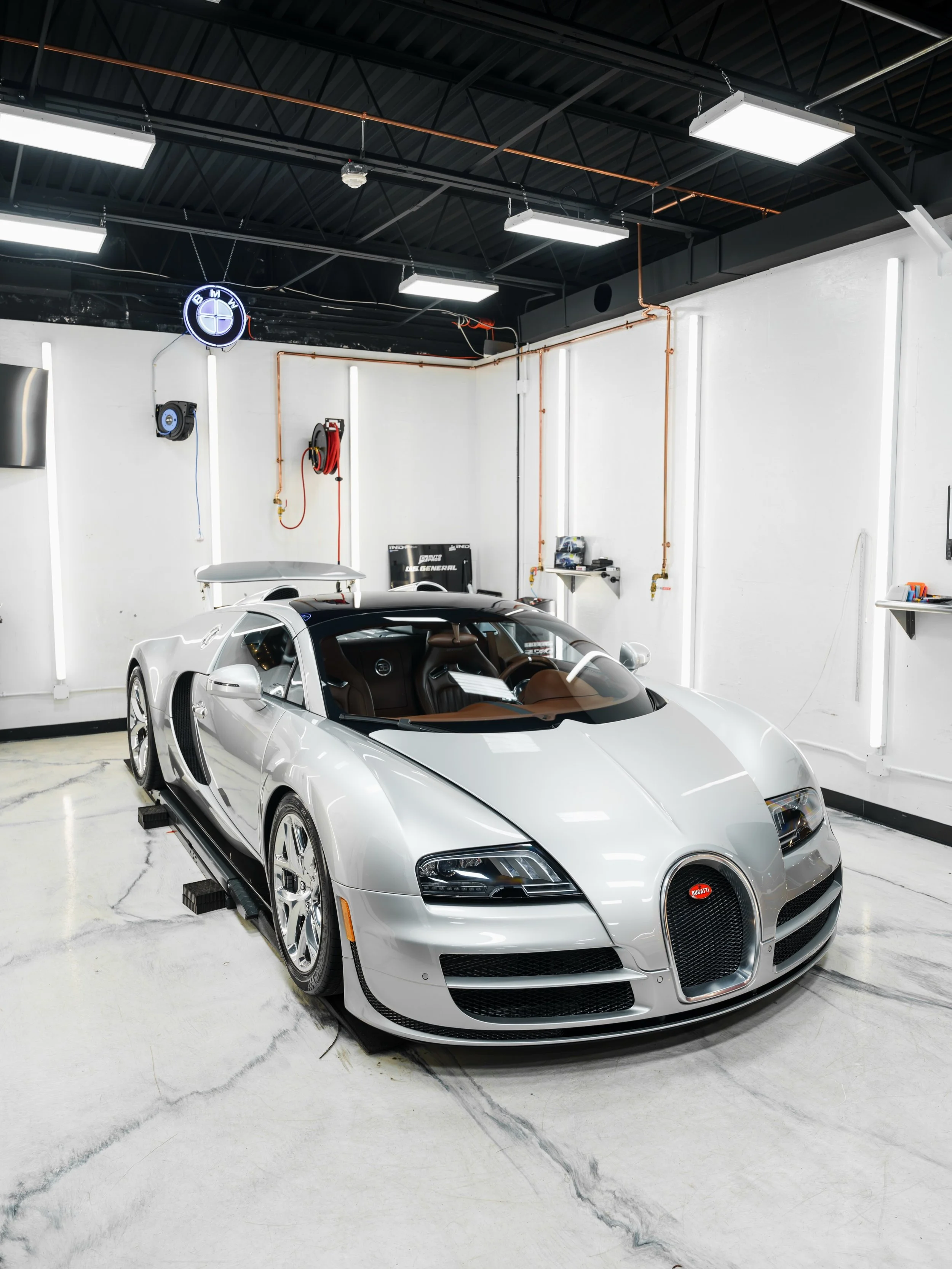 NOT your ordinary bug&hellip;.🤠 
This Bugatti Veyron Vitesse utilized our enclosed transport service to come in for a spa day after a weekend of spirited driving🤌

Looking to have your supercar or hyper car cleaned or protected? Look no further tha