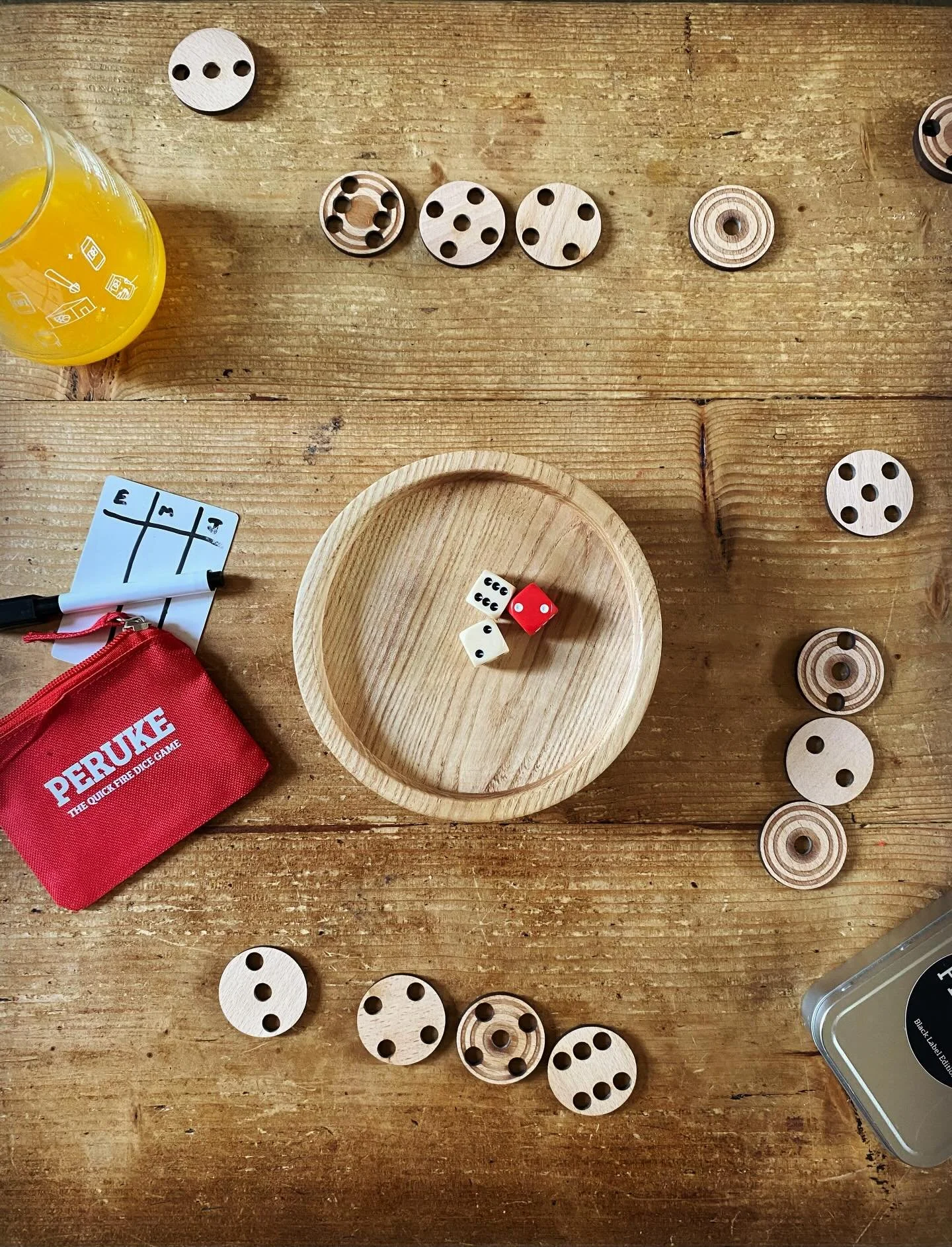 Peruke Black Label. Probably our favourite edition. 🎲 🎲 🎲. #perukegames #travelgames #dicegames #games #indiegames