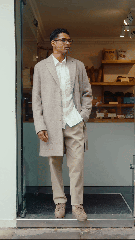 LestrangeAW24Campaign_MAX_Video_1_Swipe (1).gif