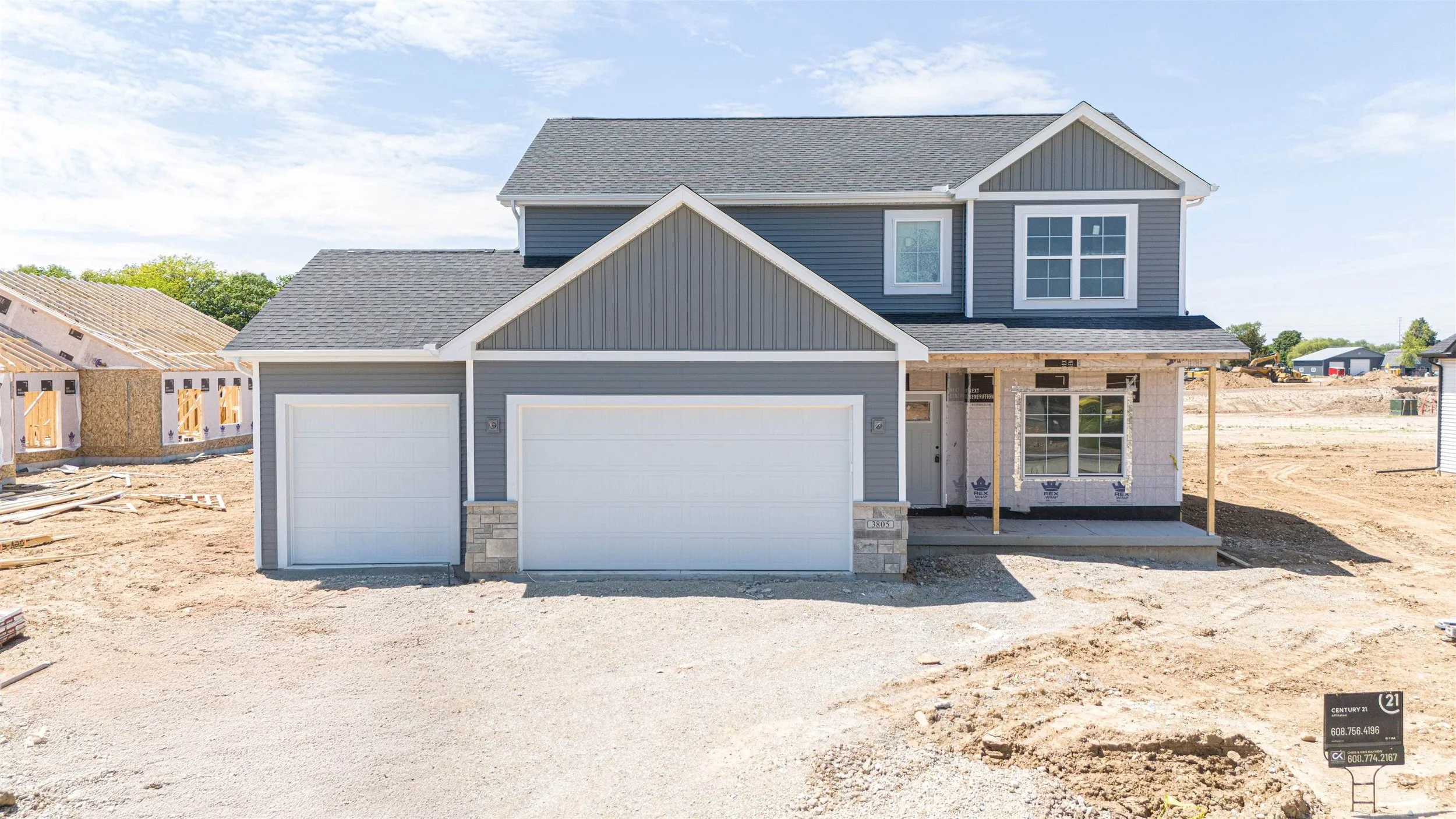 3805 N Woodbury Ln, Janesville, WI 53545