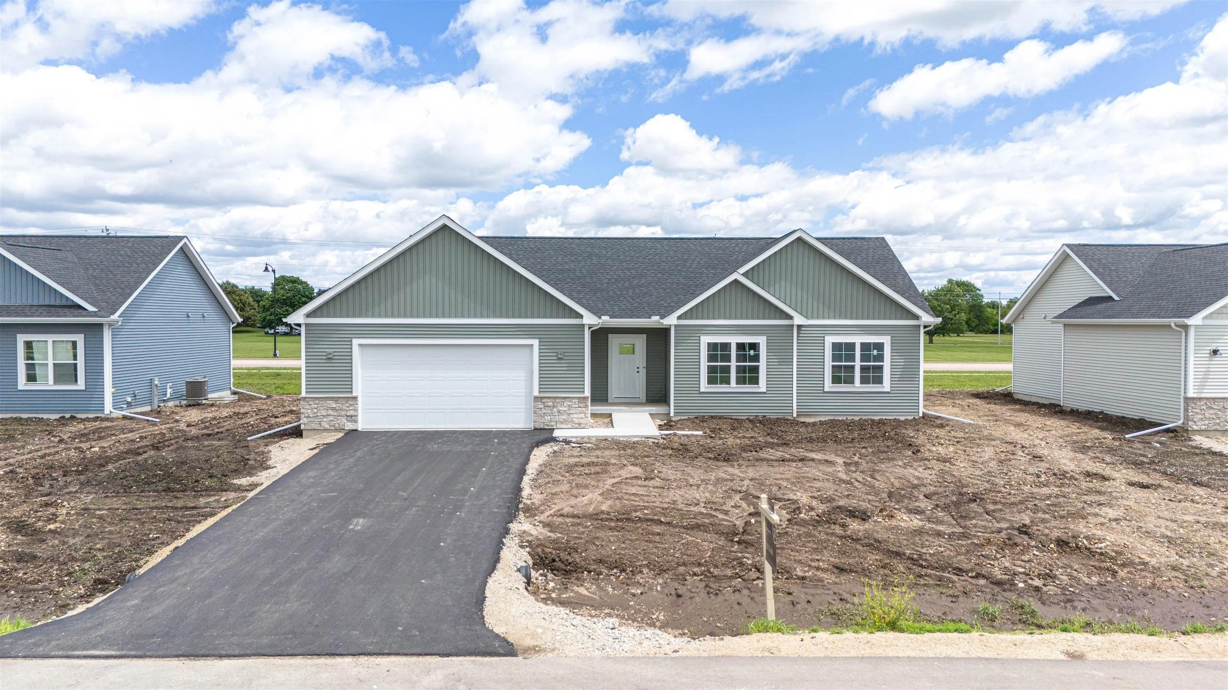 new construction home for sale Prairie Corners subdivision Beloit WI