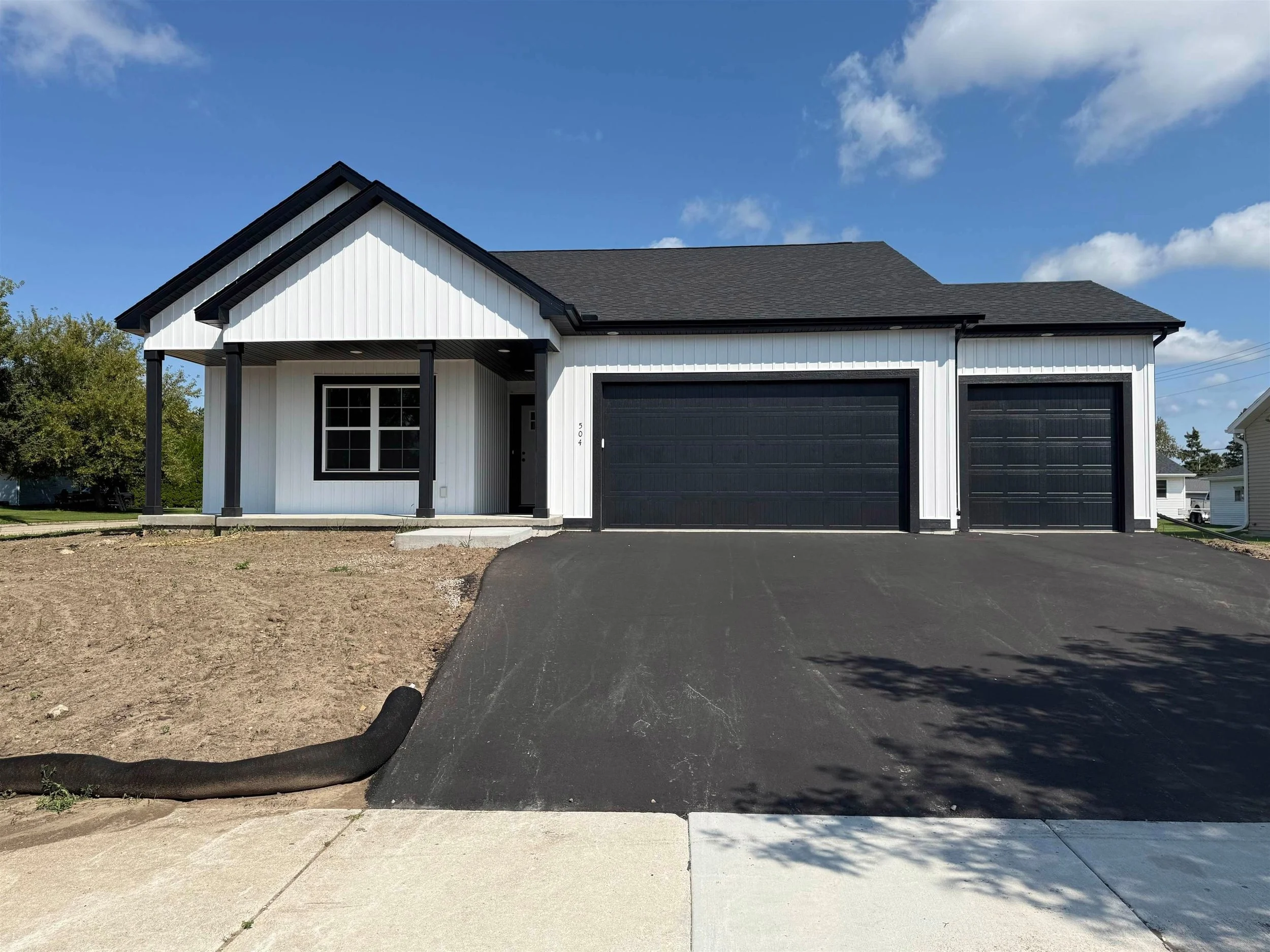 504 Village Ln, Ripon, WI 54971