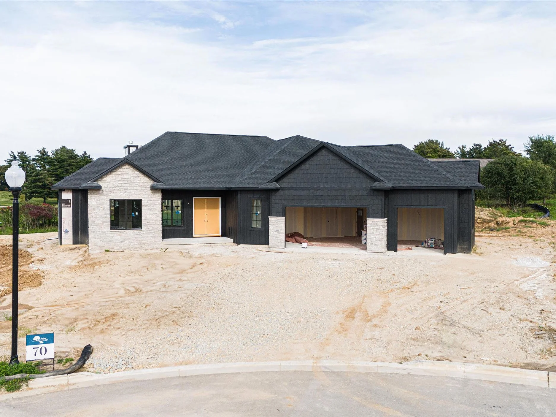 2866 Oakridge Court, Janesville, WI 53548