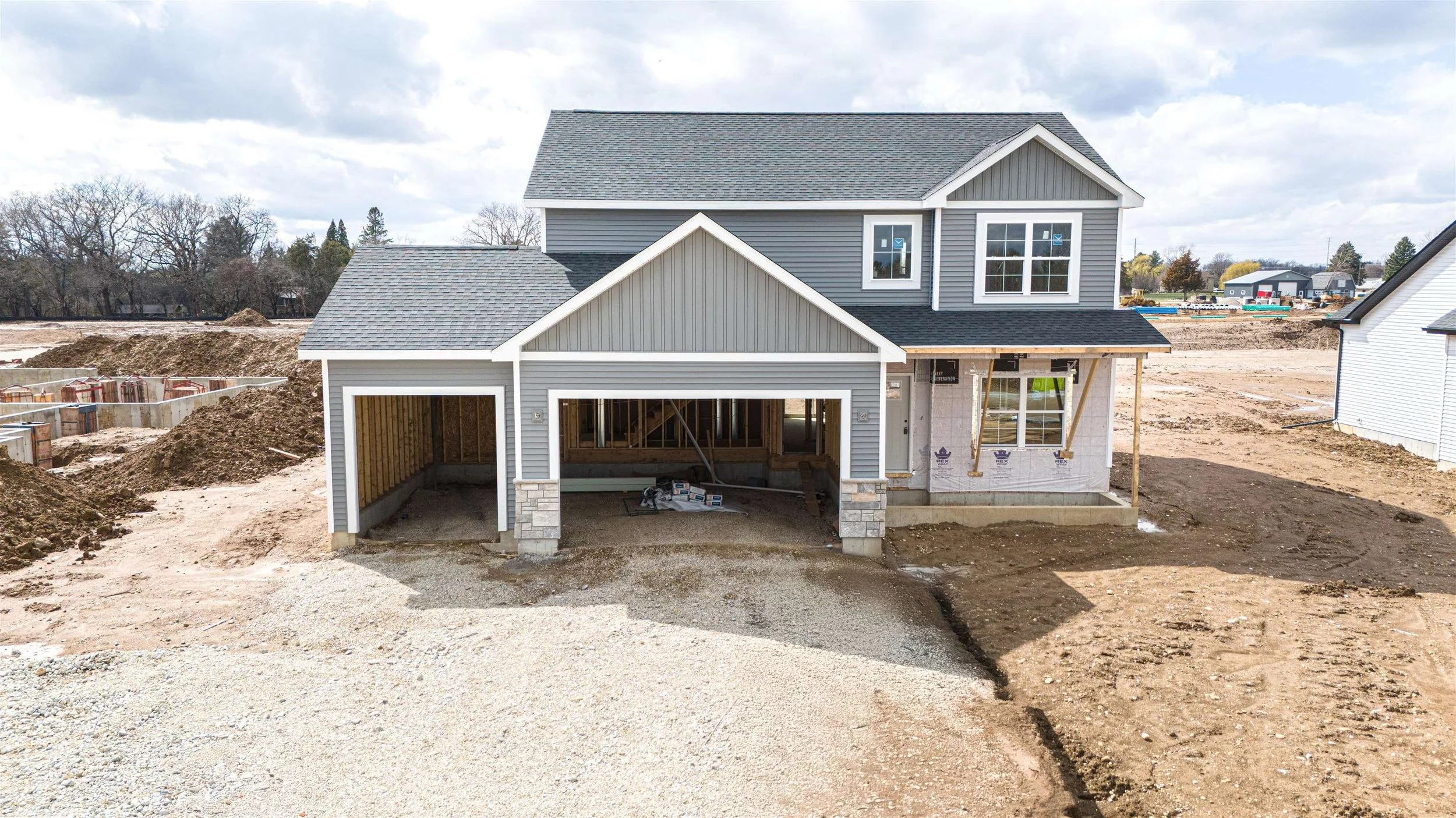 3805 N Woodbury Ln, Janesville, WI 53545