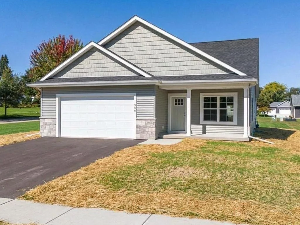 336 Sandmar Dr, Ripon, WI 54971