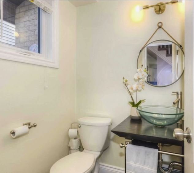 bathroom 4.JPG