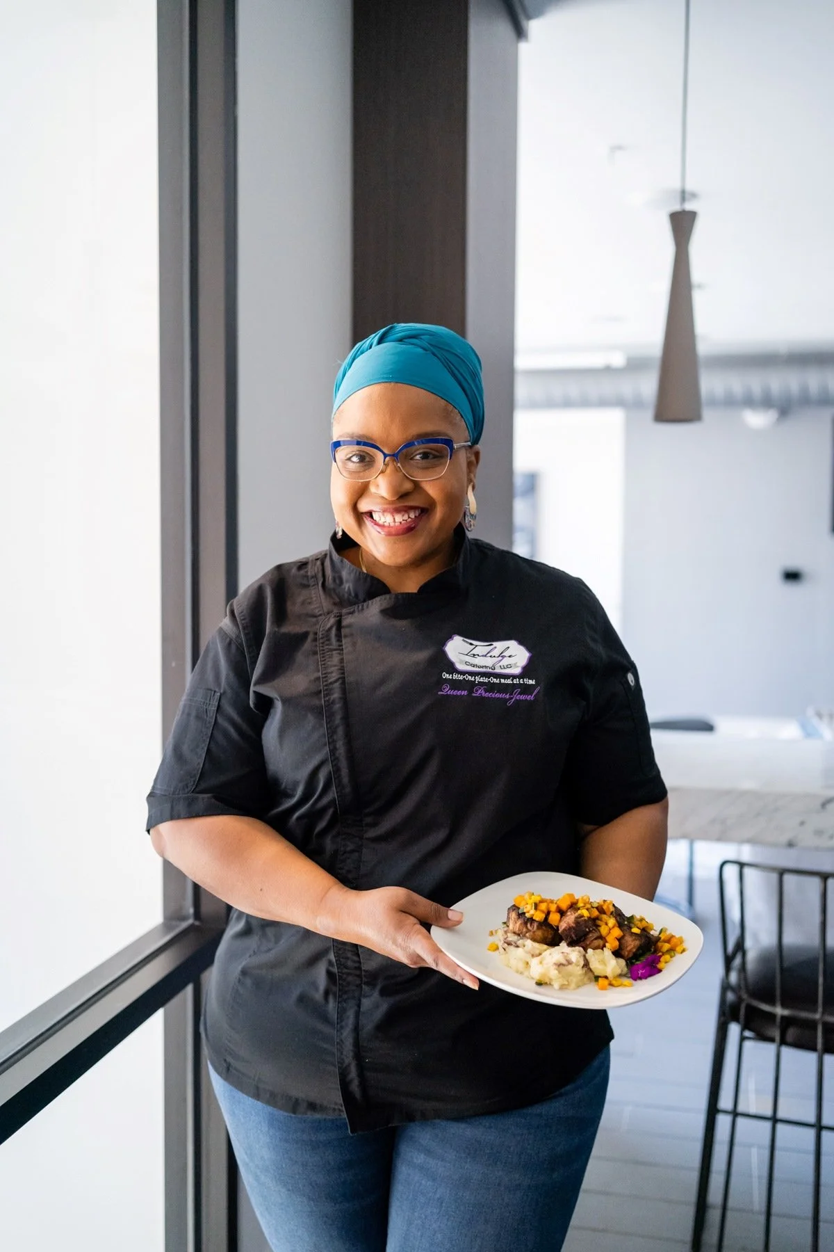 Chef_Queen w-plate.jpg