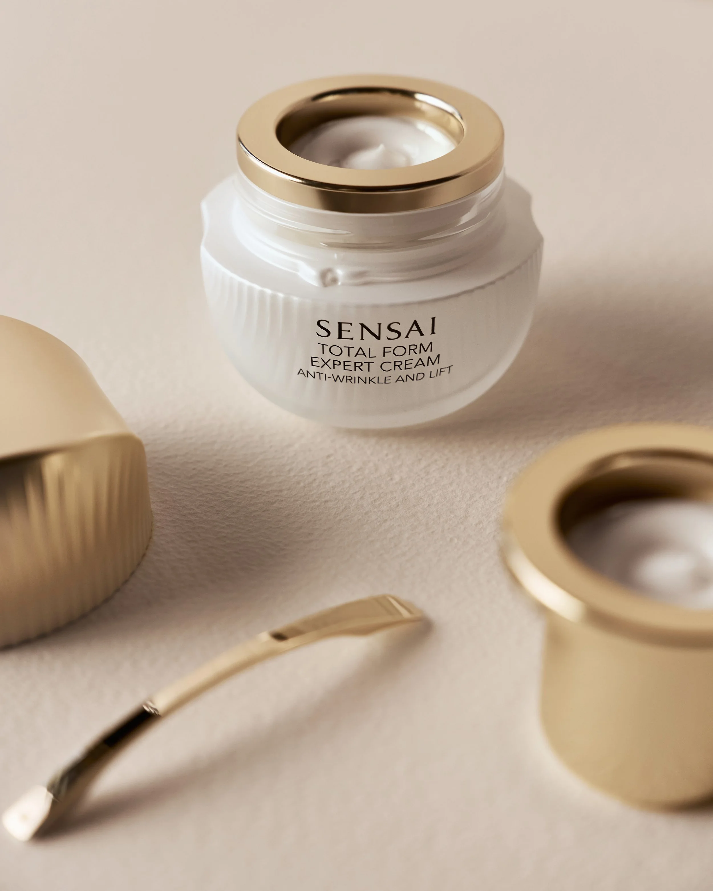 152_SS26_SENSAI_SustainableSkincare_TOTAL_FORM_EXPERT_CREAM_2976.jpg