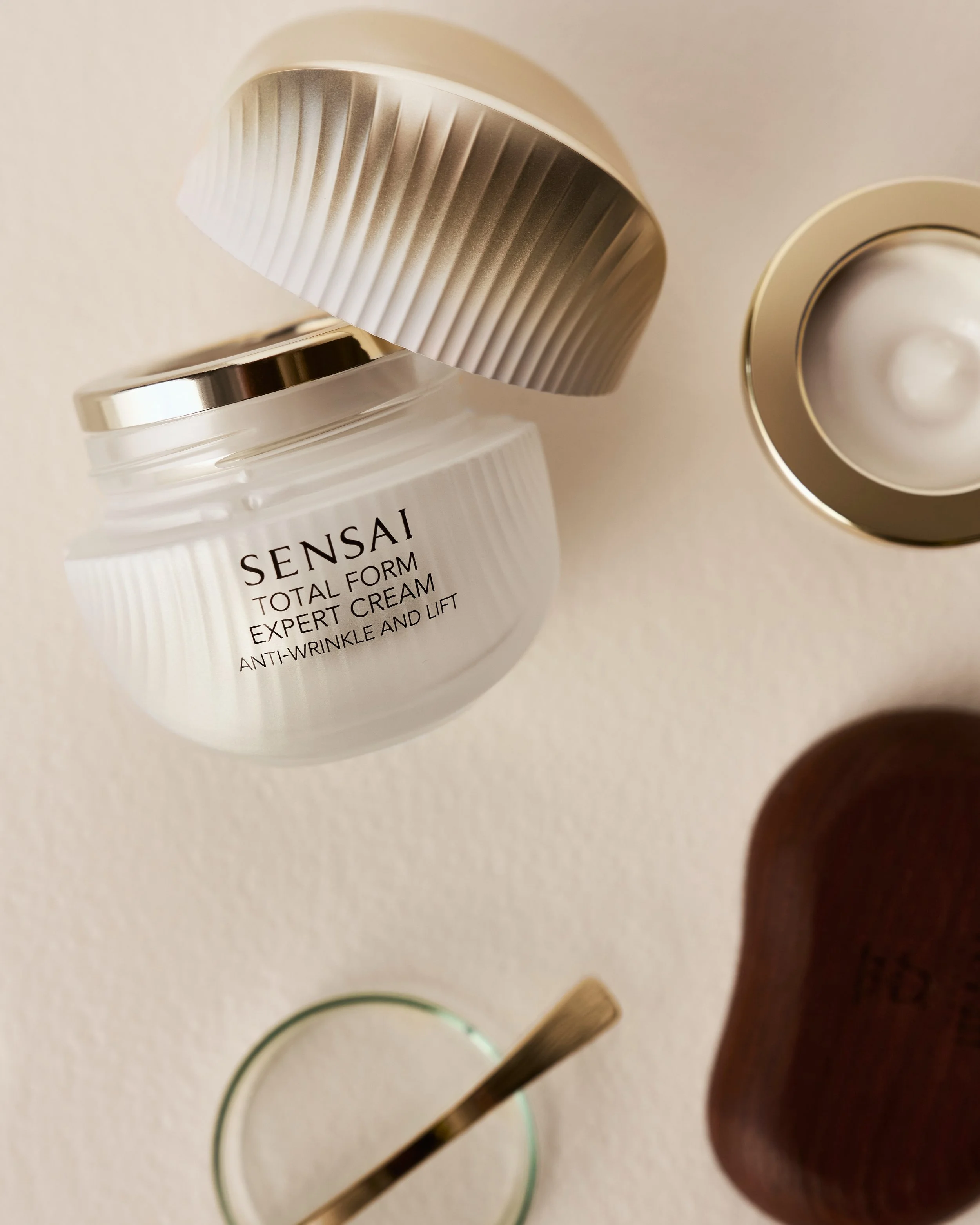 192_SS26_SENSAI_SustainableSkincare_TOTAL_FORM_EXPERT_CREAM_3016.jpg