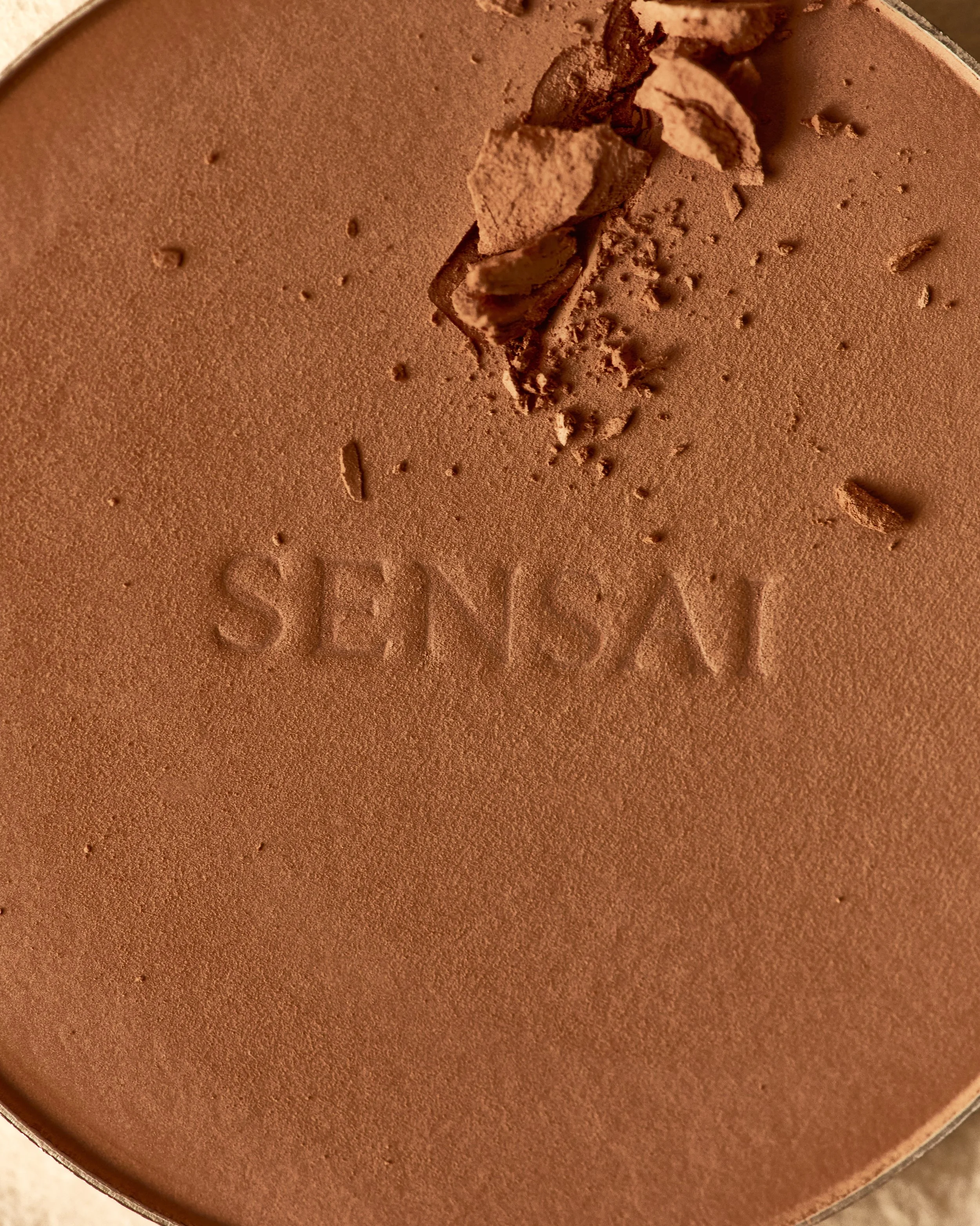 SS26_SENSAI_SustainableSkincare_TOTAL_FINISH_FOUNDATION_3403.jpg