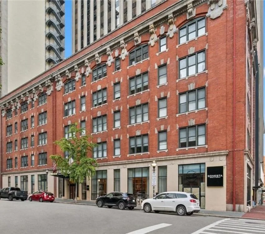 Sonesta Hotel Baltimore Inner Harbor