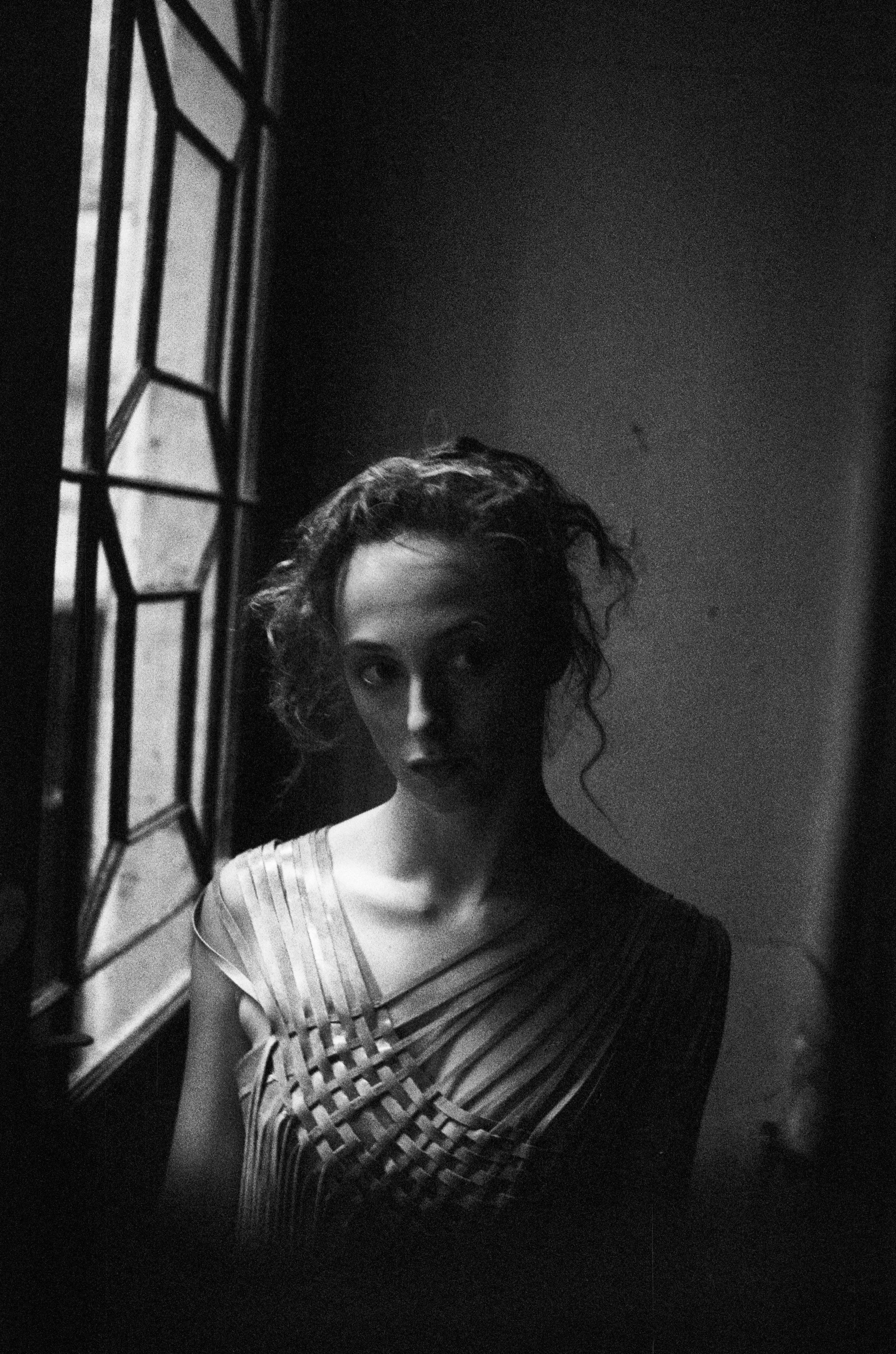 Marie Bernadette Woehrl Tir Na Nog backstage analogue ercola