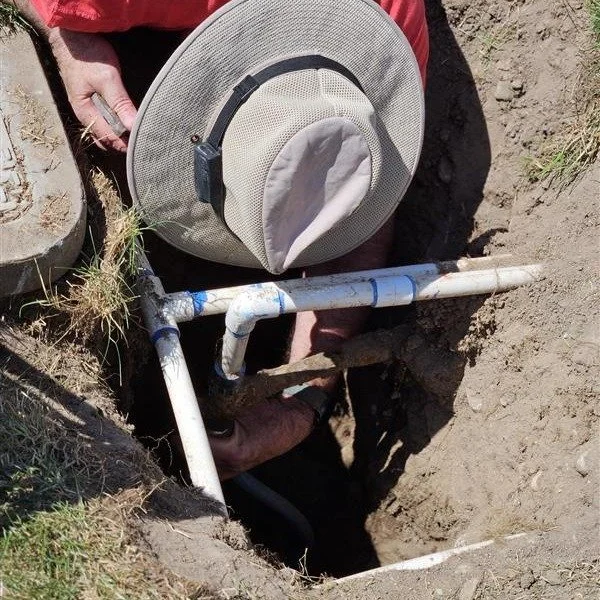 🚰 Frozen pipes = thousands in water damage. Don&rsquo;t risk it this winter &mdash; winterize your outdoor faucets now and protect your home.
👉 Learn how: www.yourhandymanpros.com/blog/plumbing-winterization-salt-lake-valley

📞 (801) 949-2376

Lic