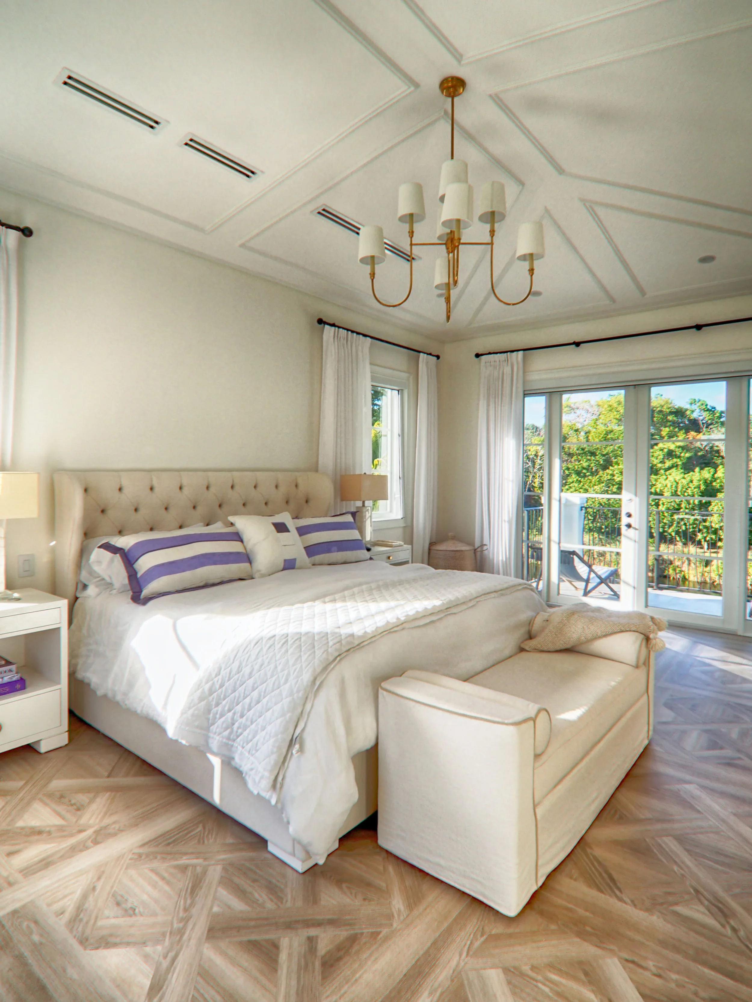 View of principal bedroom with decorative ceiling and balcony to canal.