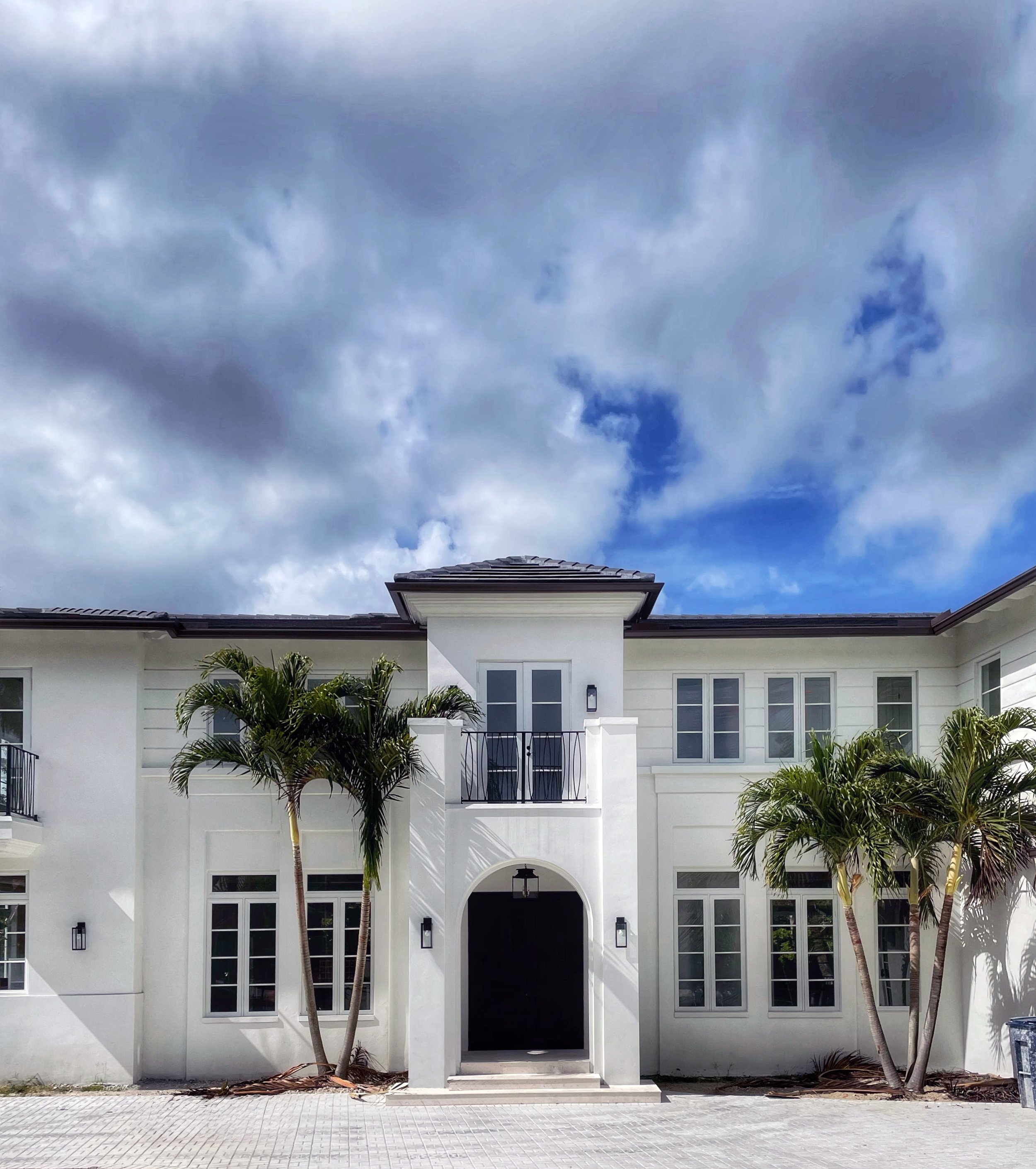 Custom new luxury home in Pinecrest