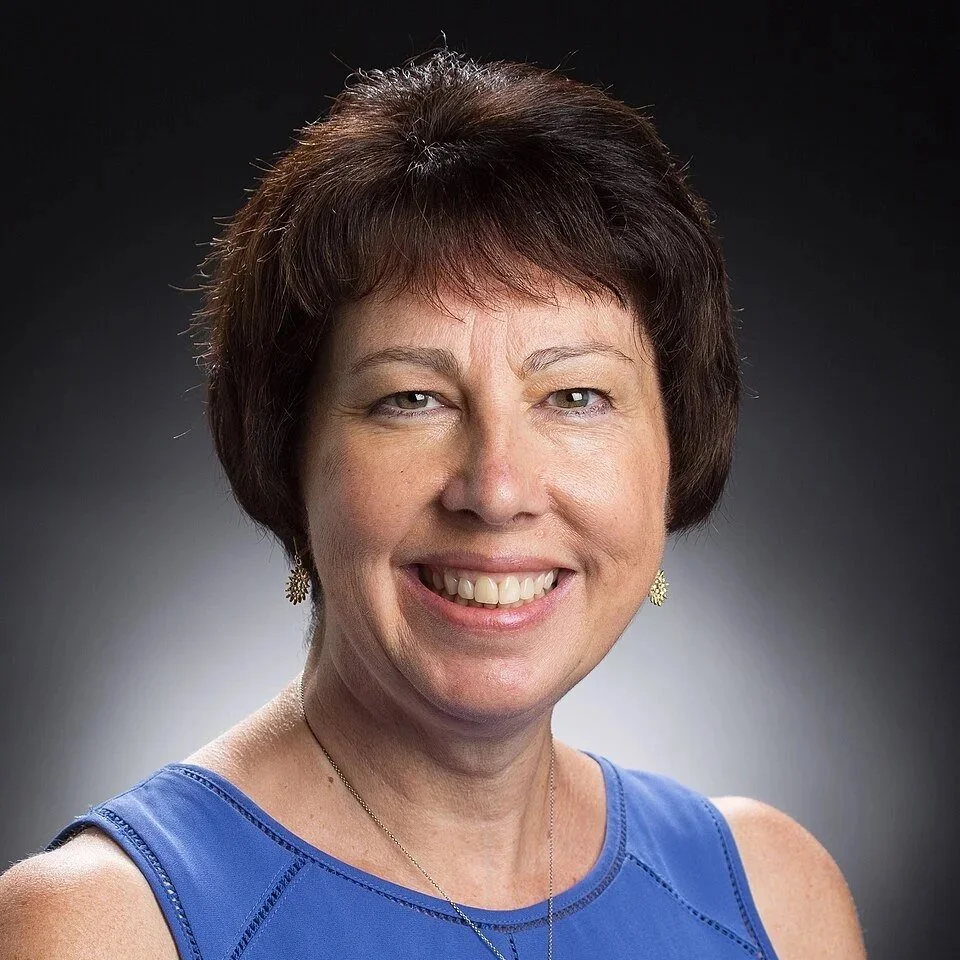 Dr Nicola Fox